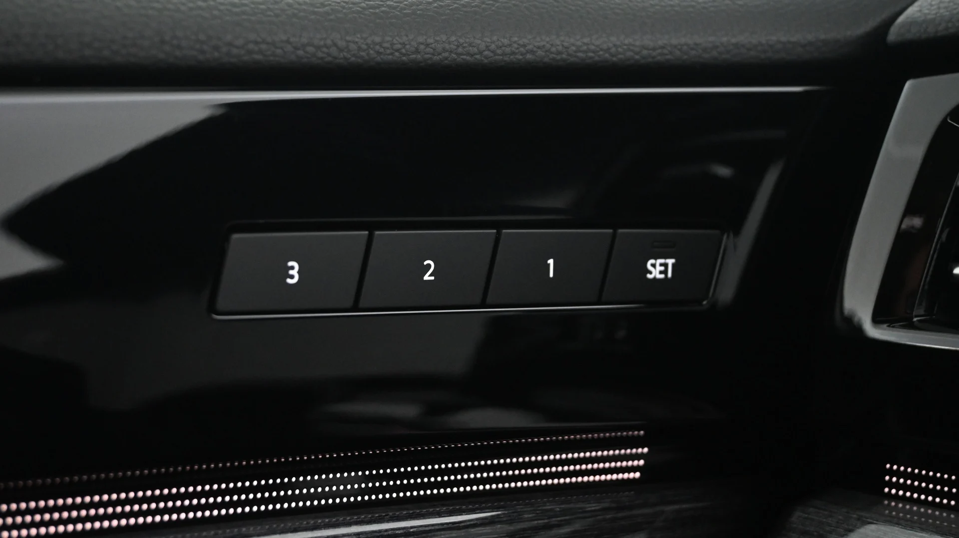 Car Image - 6xjzf3tRnFoTG9nTEXInLU