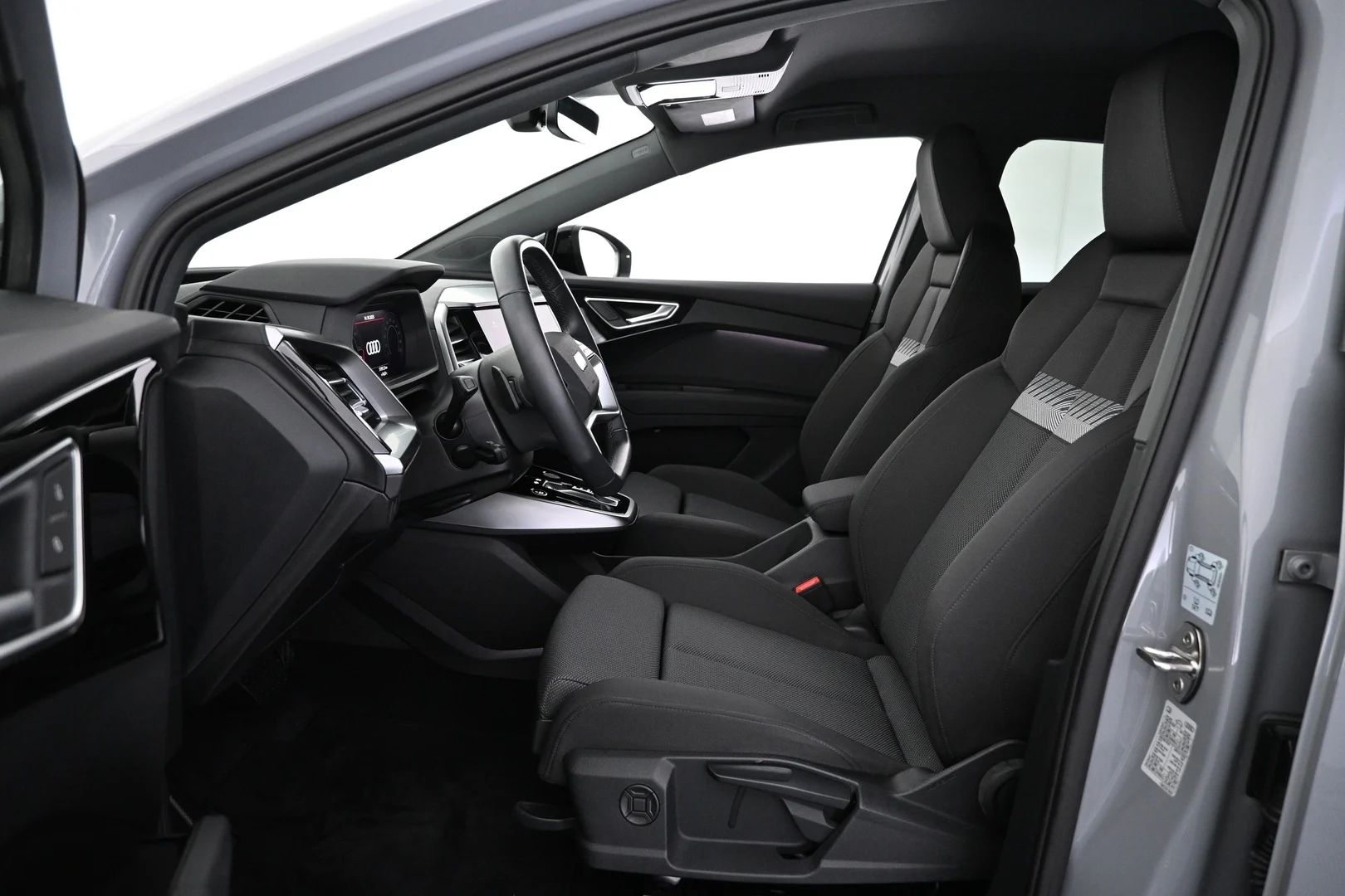 Car Image - 14T8xwgUNYLRirgYhBBuh9