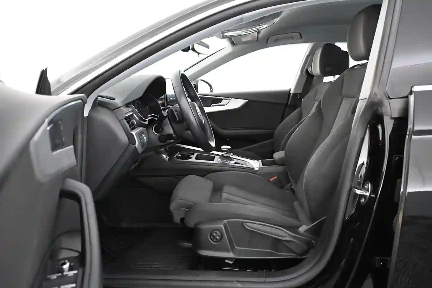 Car Image - 6fN3v0UhXABzEeGMqh38ON