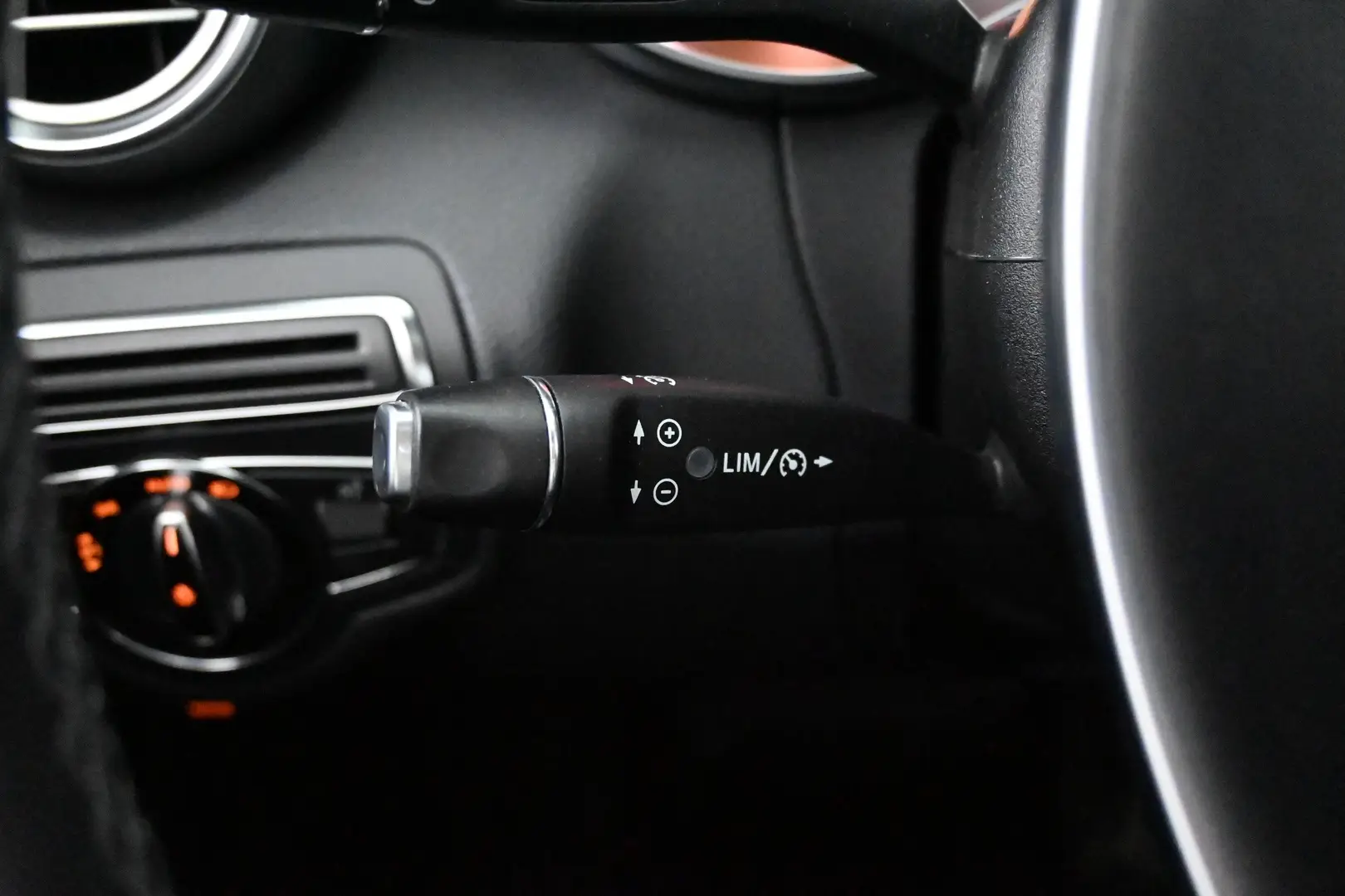 Car Image - 7dHGid6Zq1DvDHPy2uqlW5