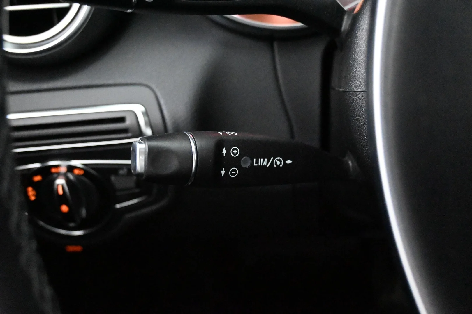 Car Image - 7dHGid6Zq1DvDHPy2uqlW5