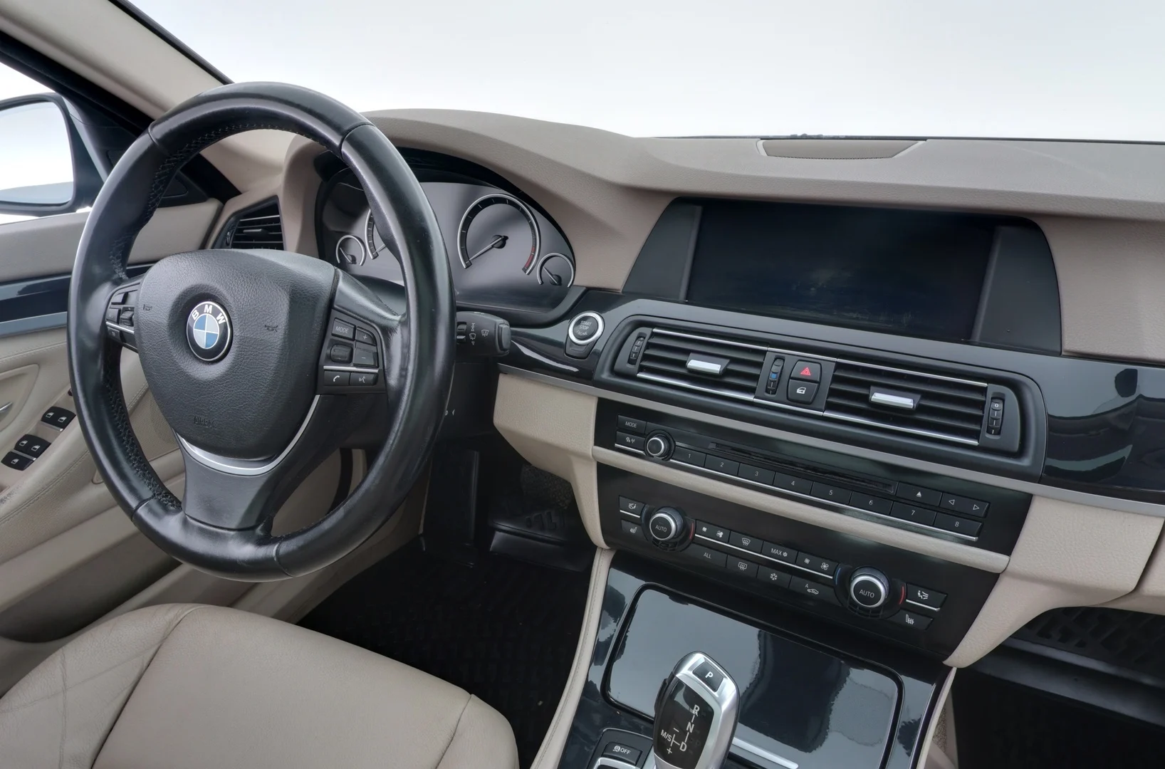 Car Image - 2vZQOpOj3PuWNVumlomGQr