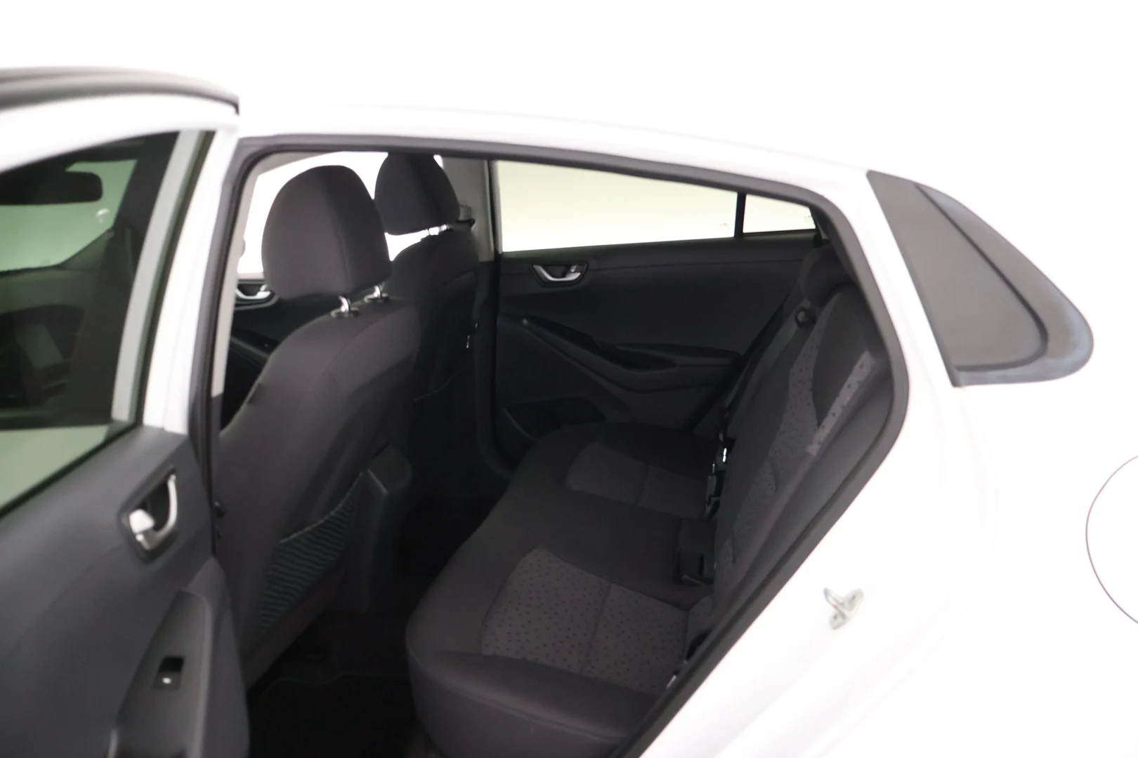 Car Image - eacp2xgaY5VYMUVGg7vHZ