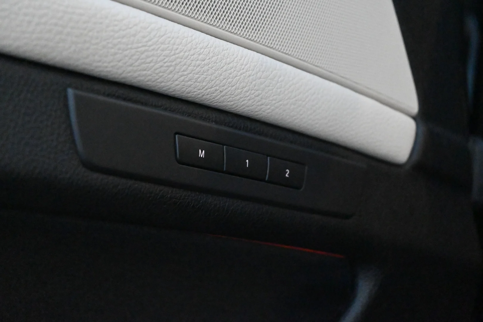 Car Image - uSJdN3hQxksJyTxFyt2OE