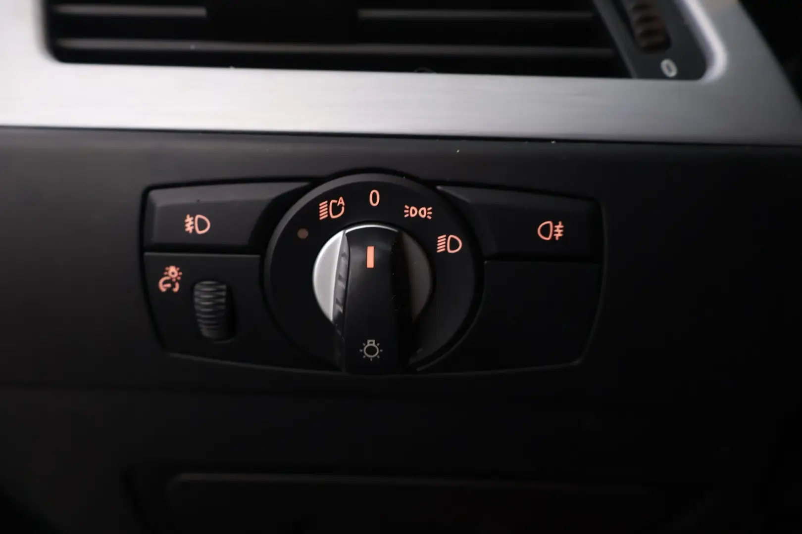 Car Image - 7MqUaeQJRyyNzQOngi8CGb