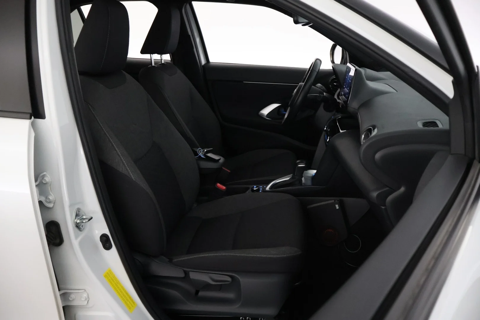 Car Image - 6wmxATAM5DEZEhz0ebOCQQ
