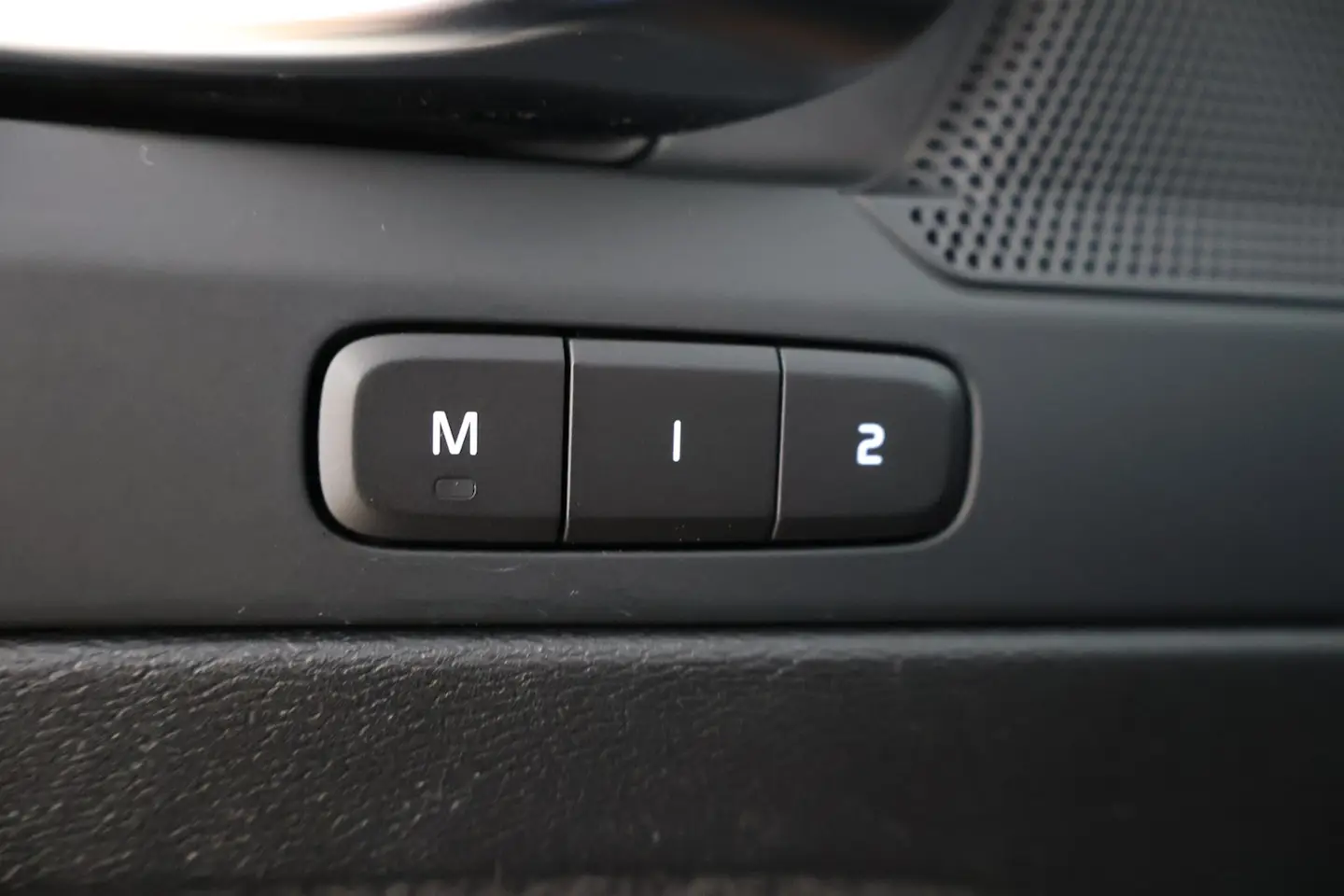 Car Image - 2sHgDwhSjgFQab8dXSBhrc