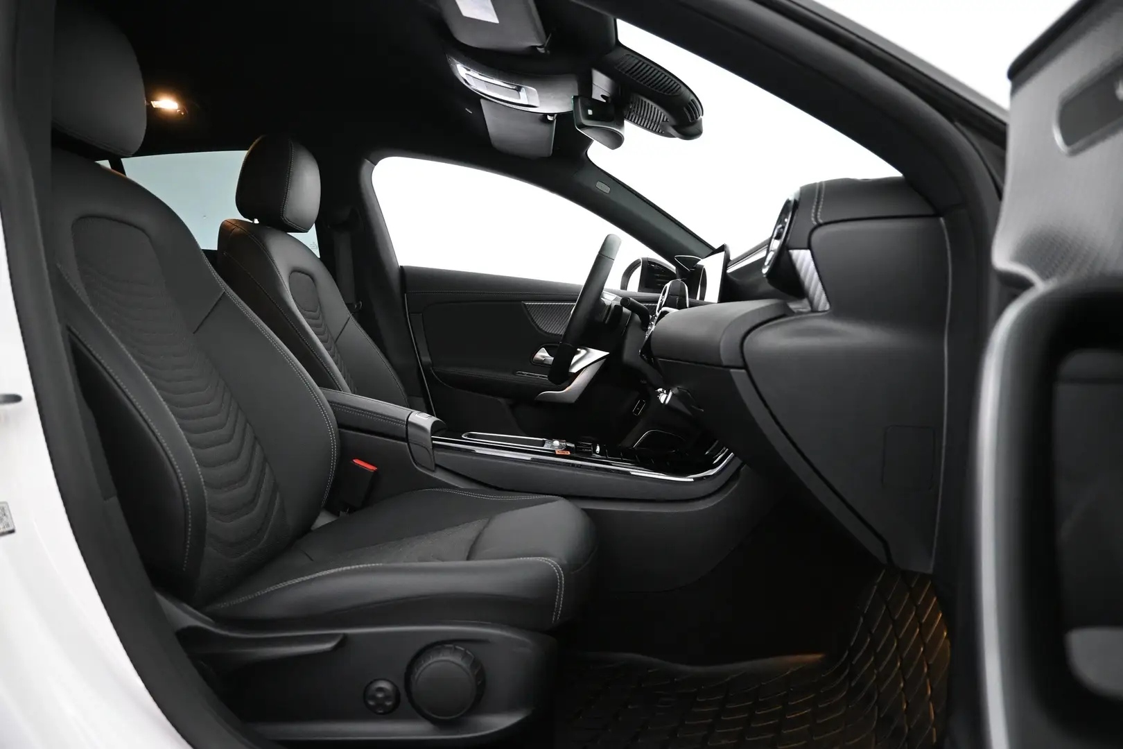 Car Image - 29sx2sKxEASAi6crPaMyM6