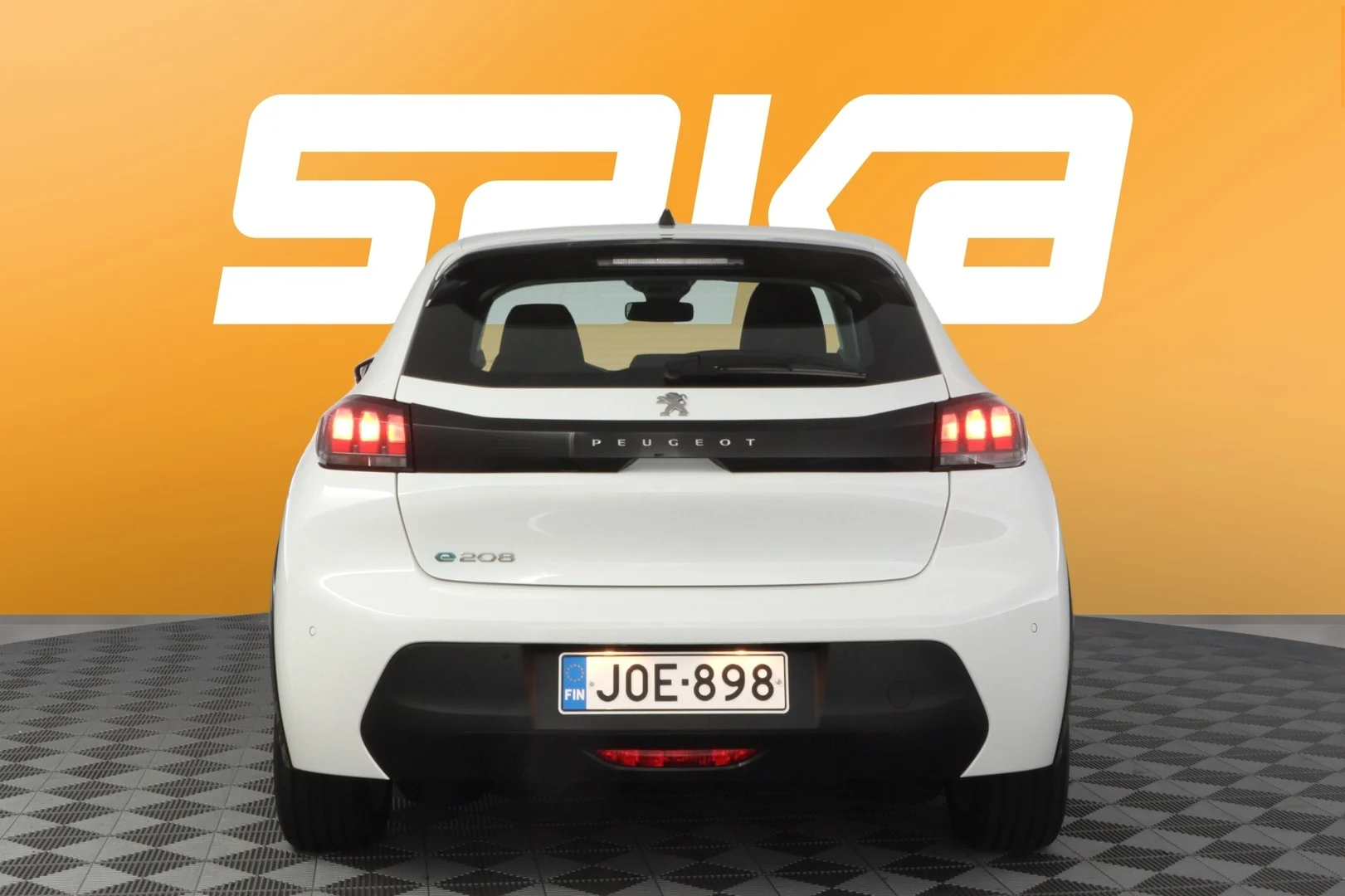Car Image - 6qF4mXLBw32CFy6VxHtqxk