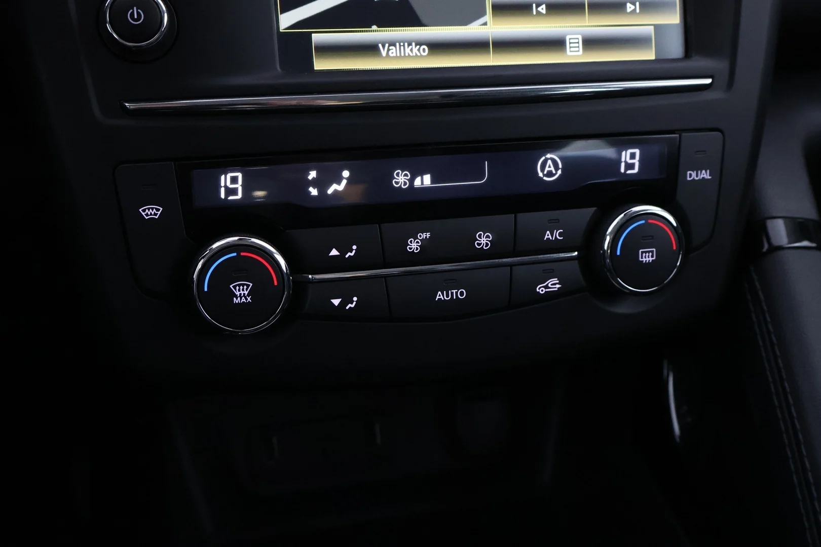 Car Image - 1UCUYW1Pb9Mzou8NNvlKFf