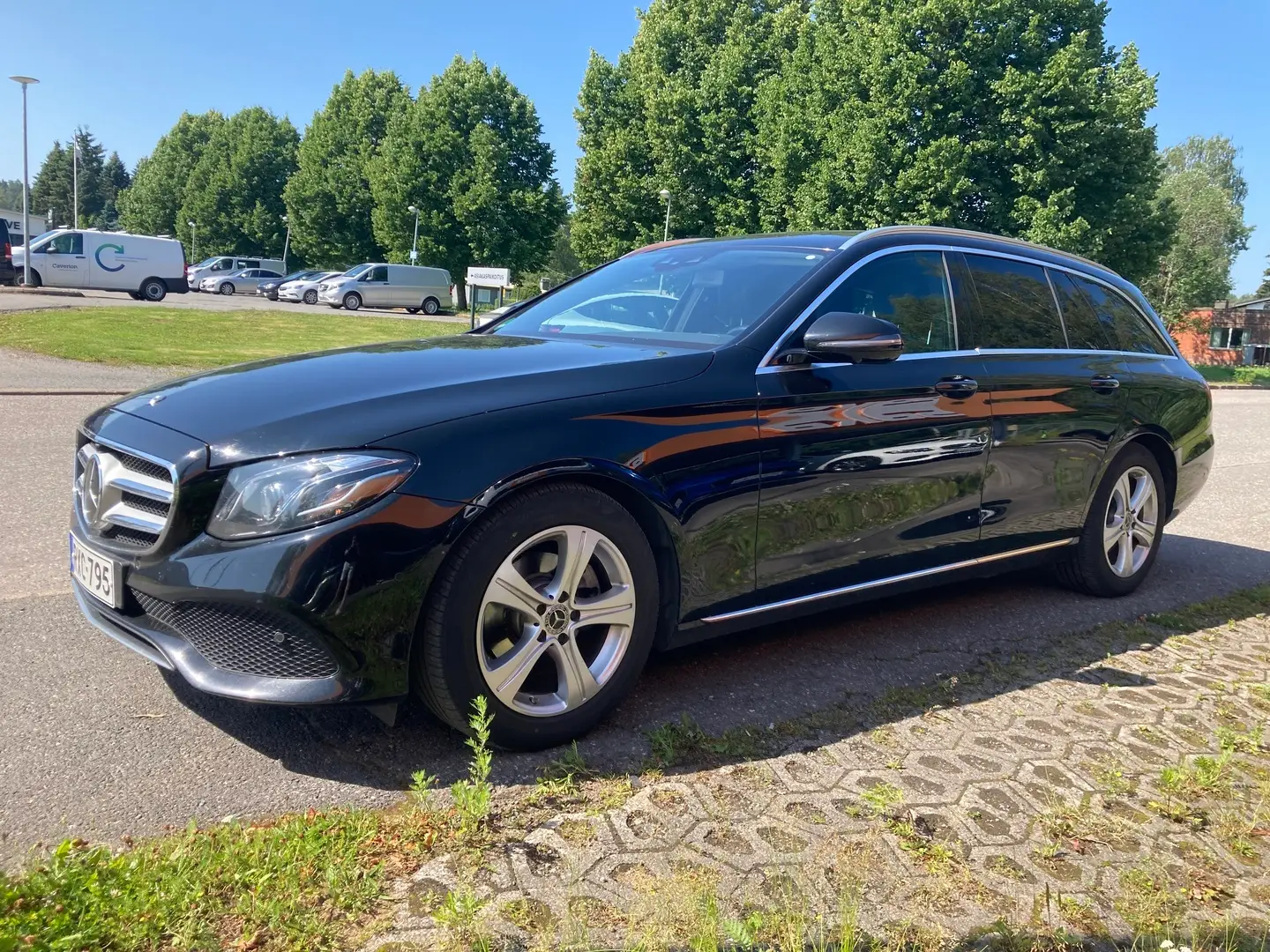 Car Image - 12Cmnh8GlDKHN09NNwd4Xy