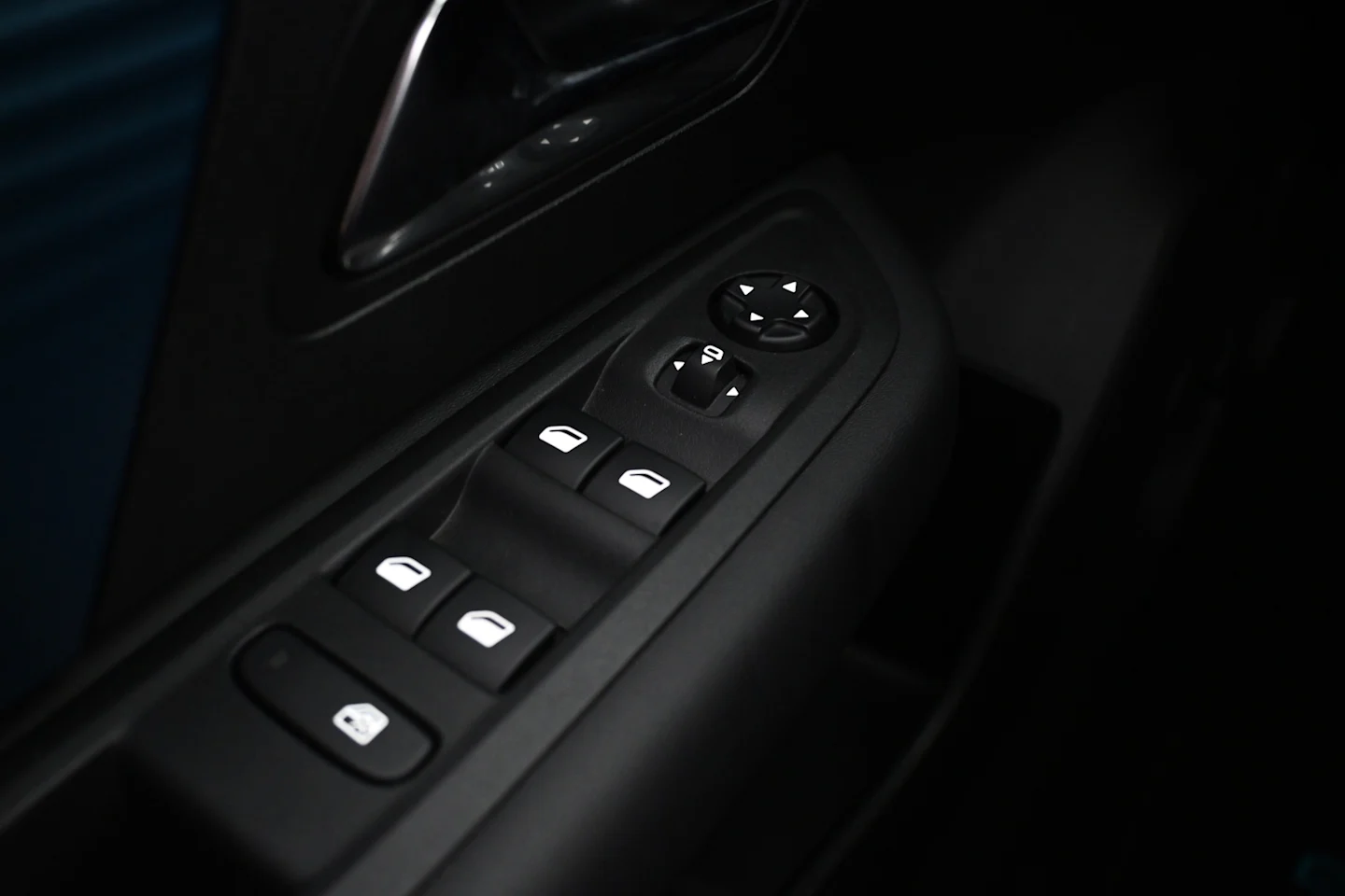Car Image - 7fsb9FUQ3vSwmho0RvmZ9