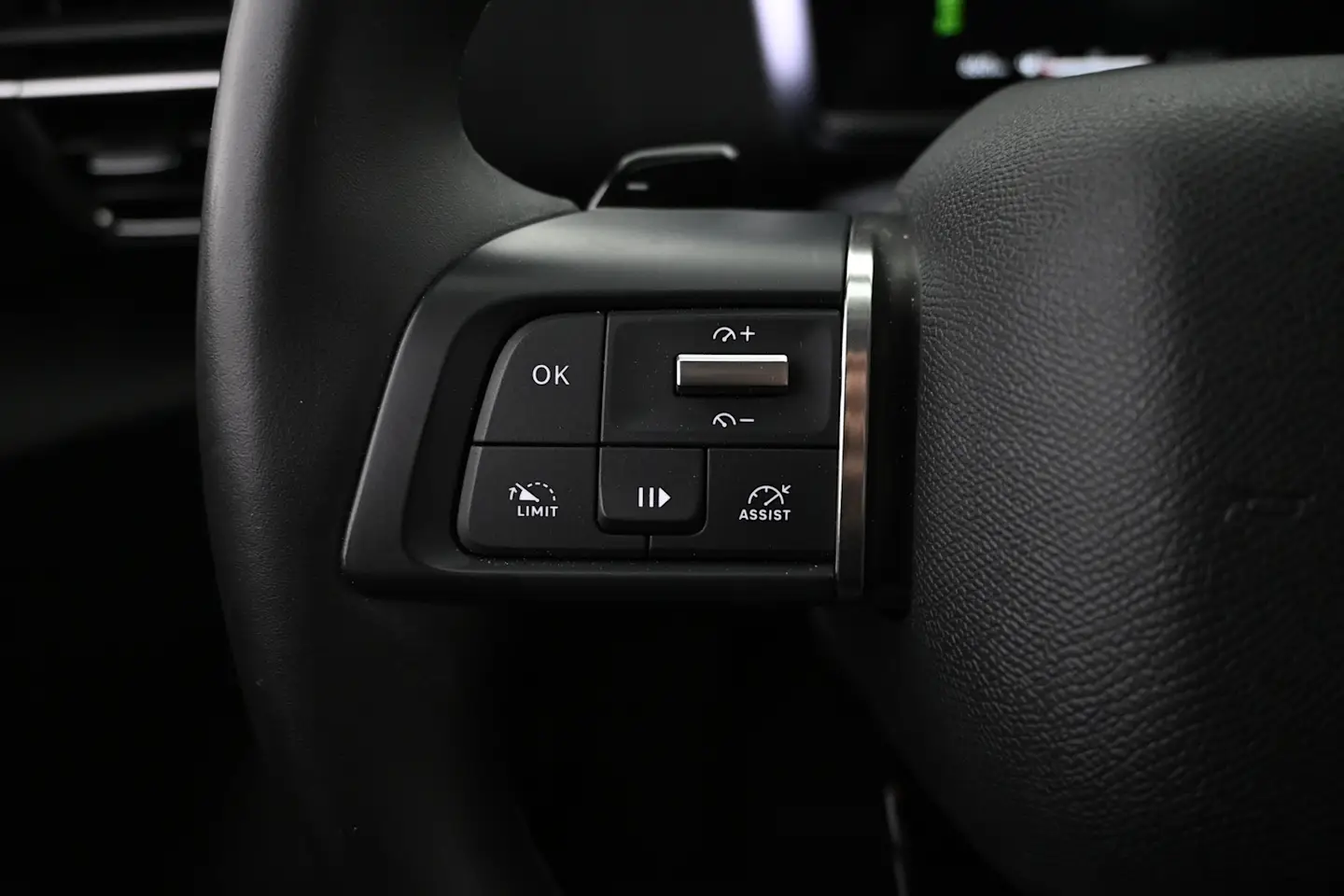 Car Image - 4R17RVQGoqZ7iE3RxXkTJi
