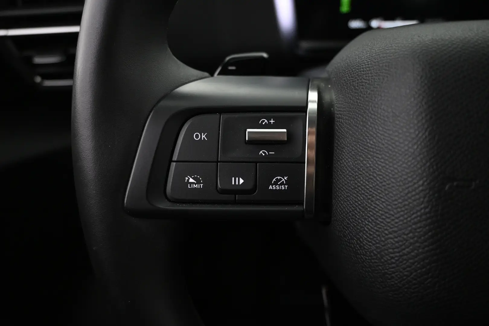 Car Image - 4R17RVQGoqZ7iE3RxXkTJi