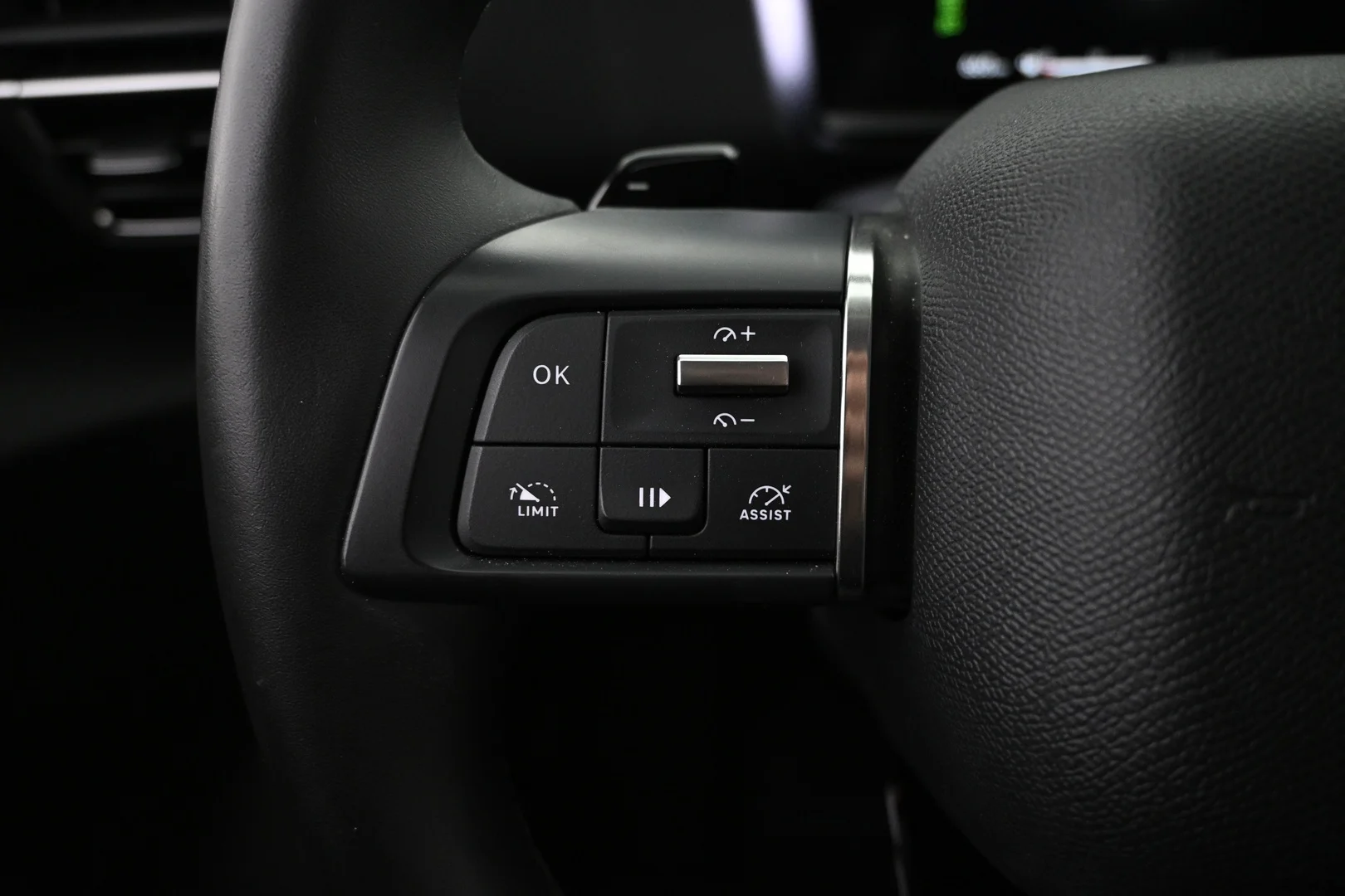 Car Image - 4R17RVQGoqZ7iE3RxXkTJi