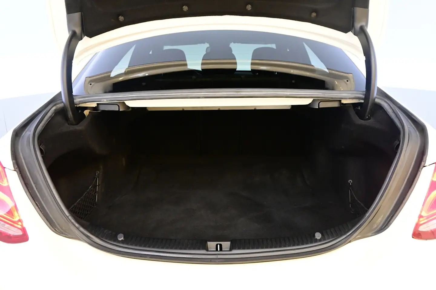 Car Image - 6n6mwhUn9Nc0nxek0Gphkm