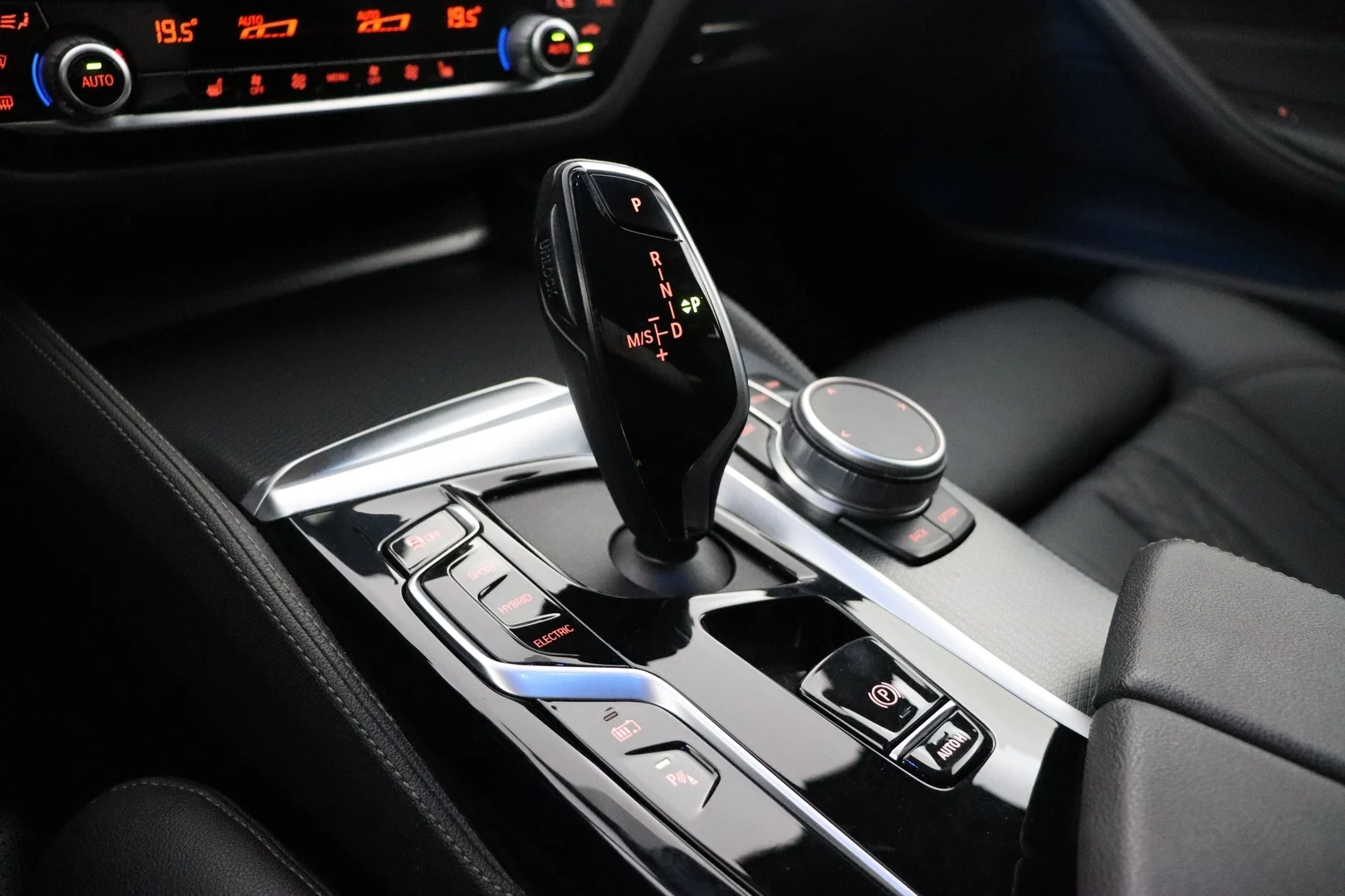 Car Image - jqY98CY9i0dpTX97OnLuR