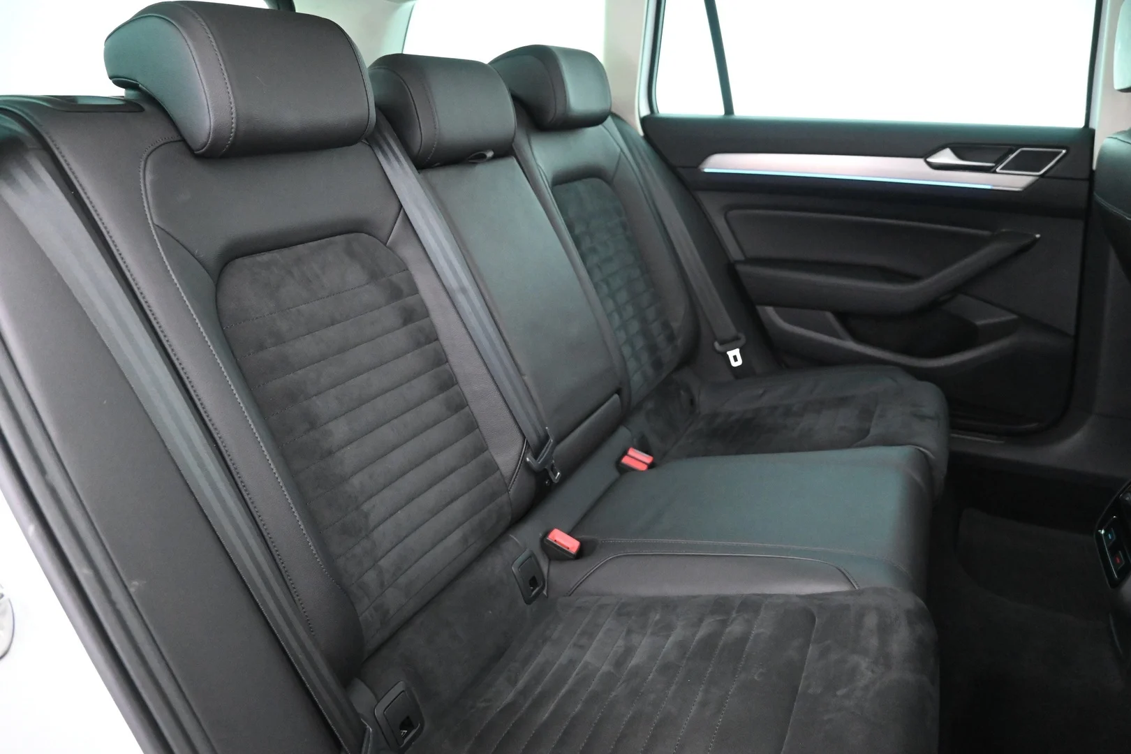 Car Image - 2hqPoxHeDvcX5YUrZiIRiw
