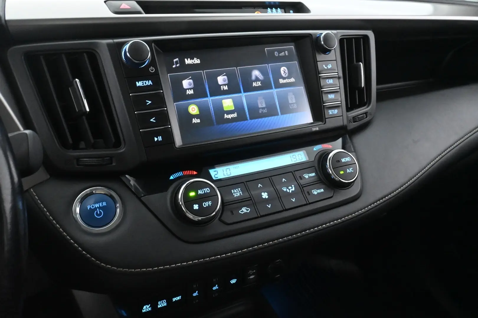 Car Image - 3R9uQyrhiu89yYY1yDeiW4