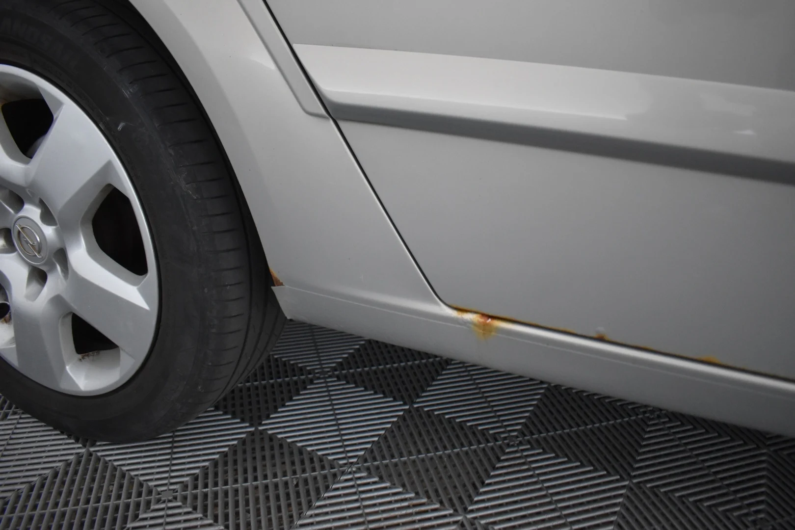 Car Image - 2r2wgVwX2FohgGupuFQHdN