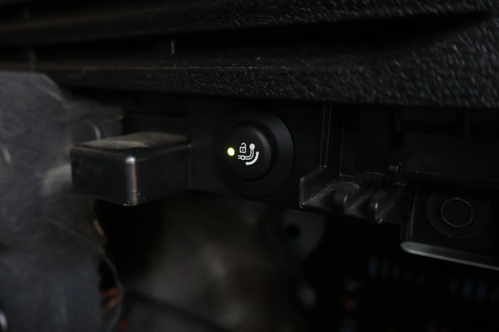 Car Image - 6wcpxFq53jpBBhPioFoNjf