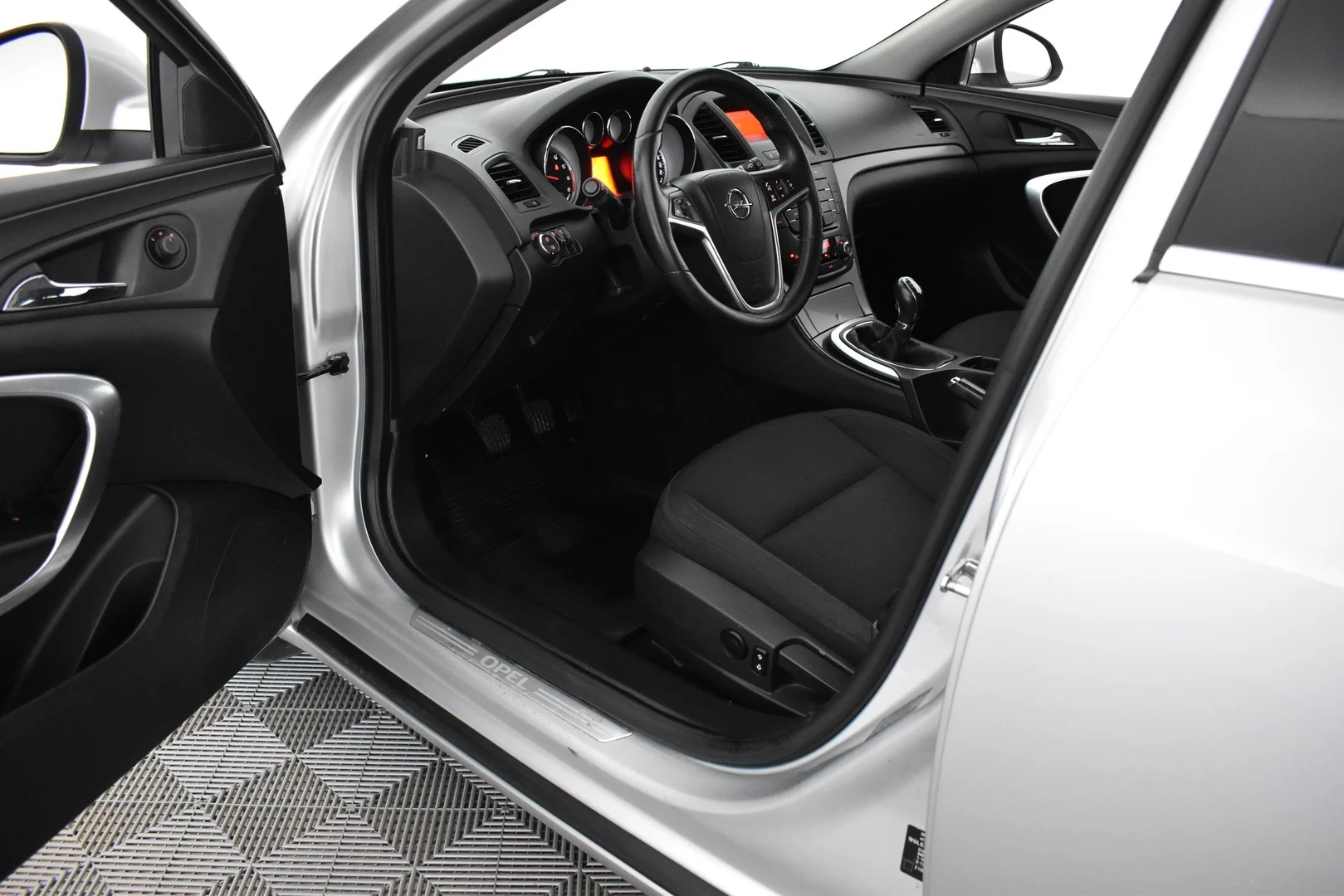 Car Image - 7KDmzZxfzBQQrA5H2ggfXB