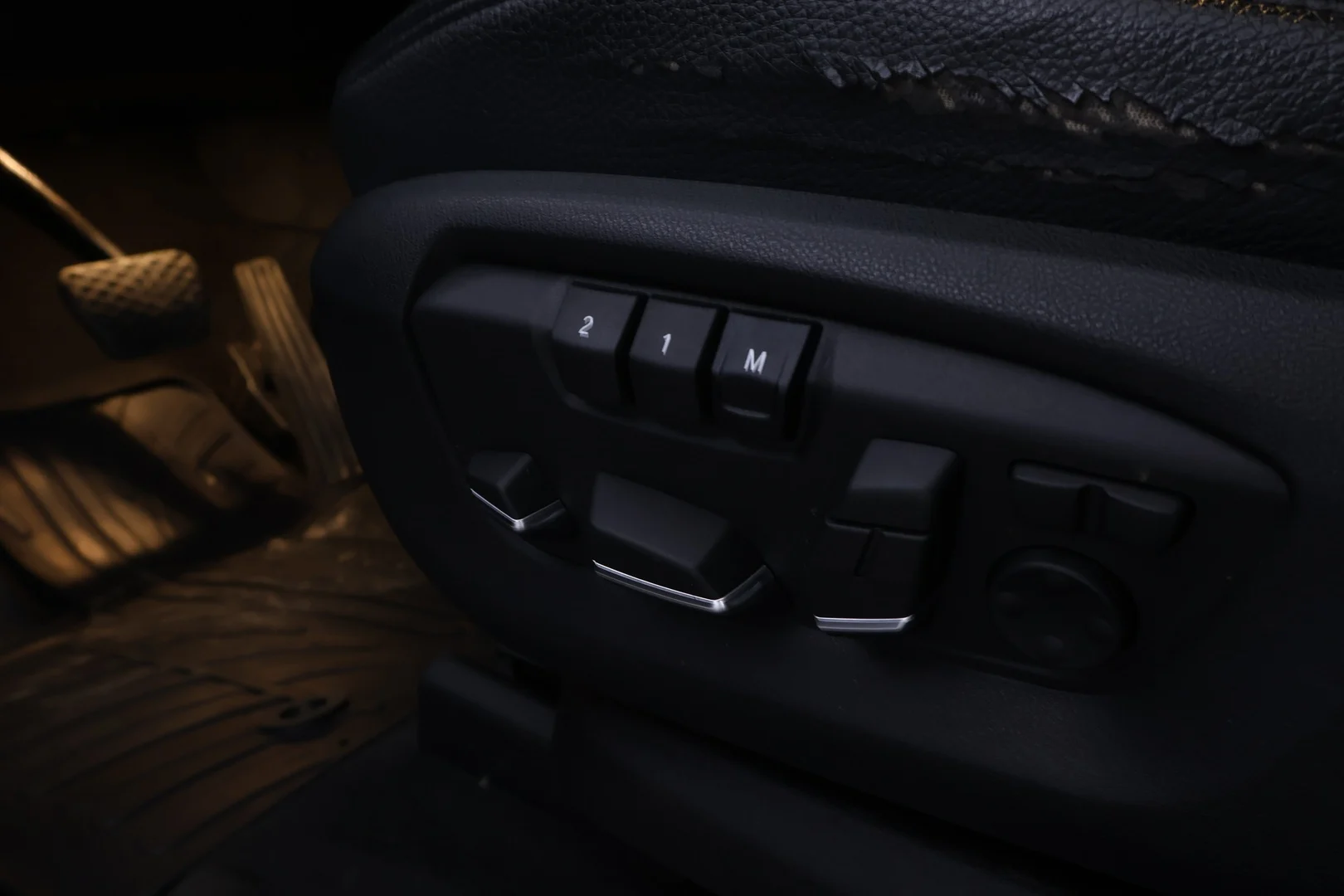 Car Image - 61bNvYVq0zFWkNkkgQVZY