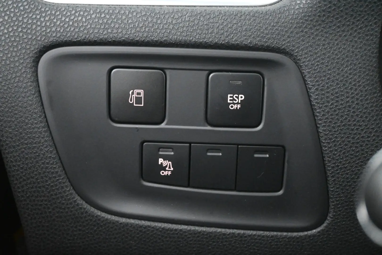 Car Image - 2asm22Y6d2rcJPq2llw8tb