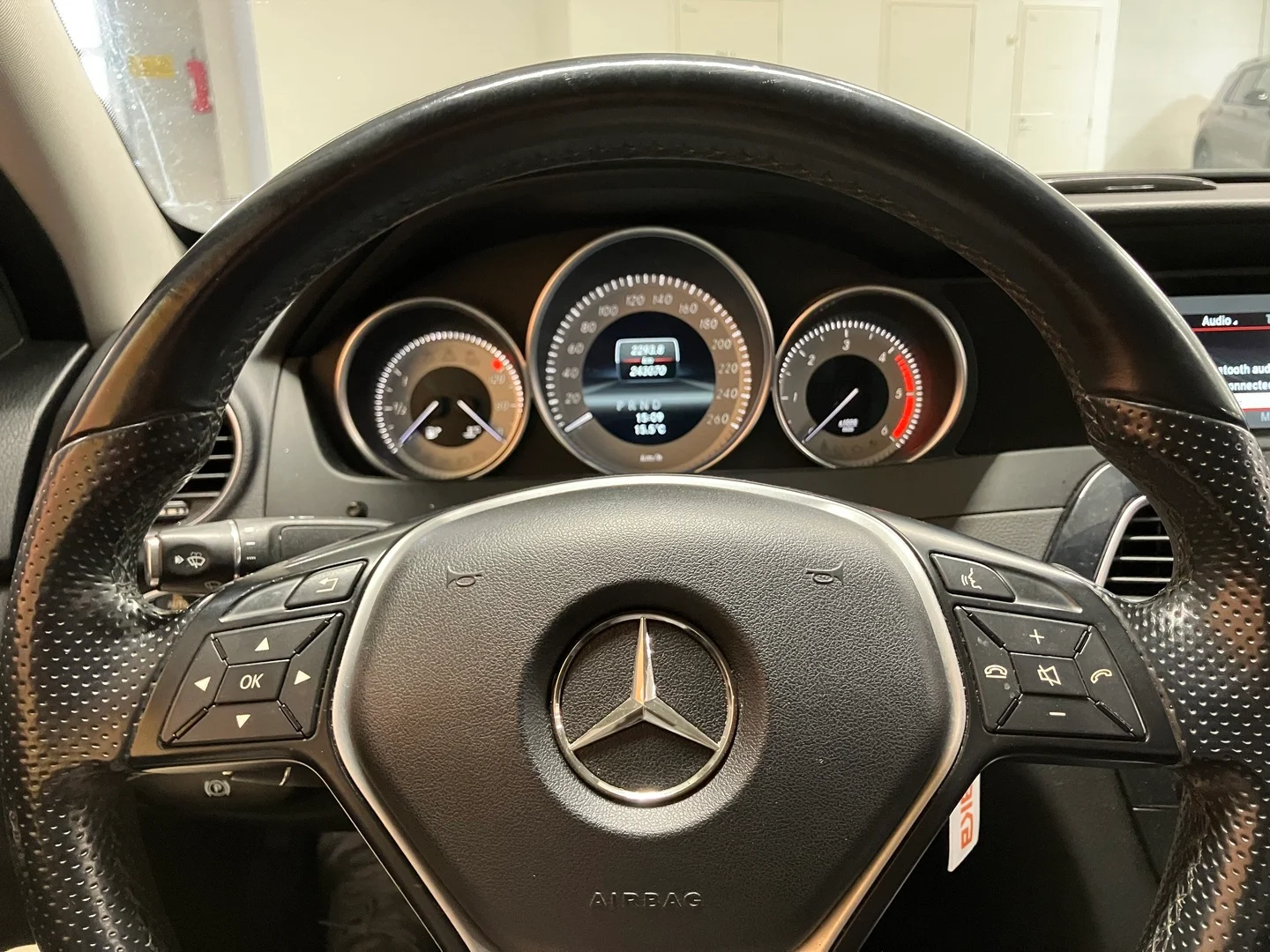 Car Image - EAkPd0qhx4gAwRq6rJtTH