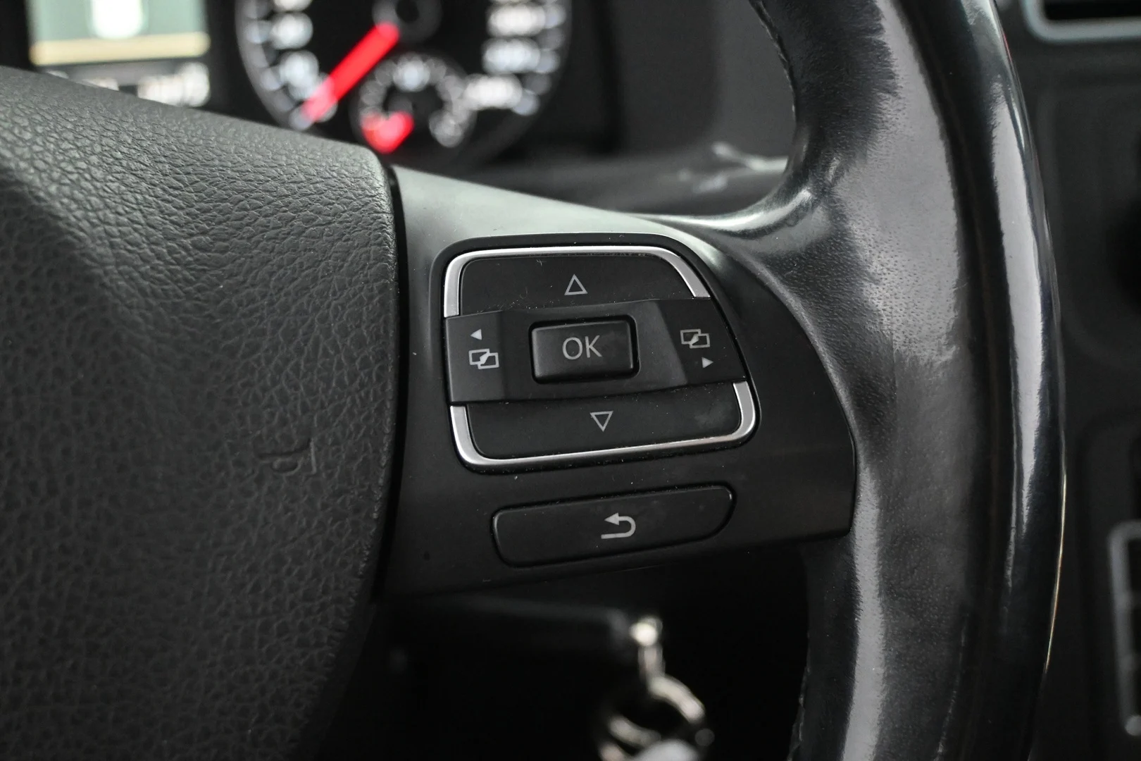 Car Image - 4rptsyYa7xMrdYLLwprPZR