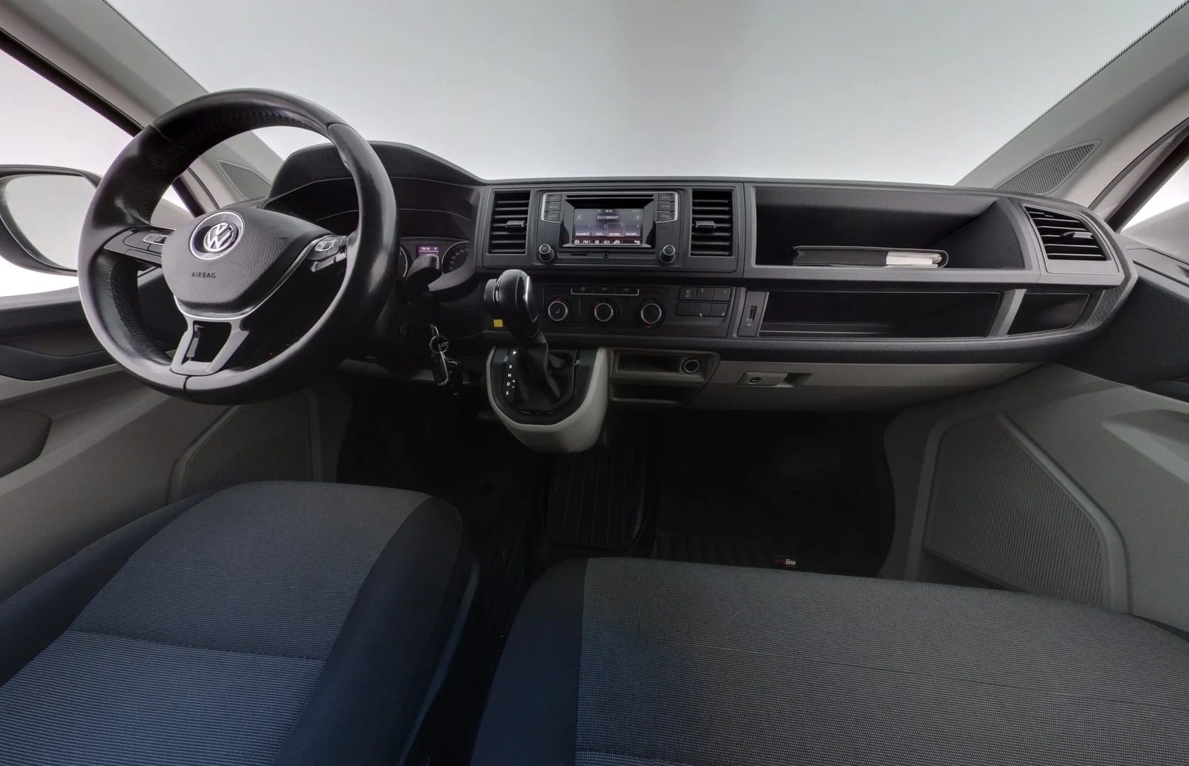 Car Image - QcSGfKC1bITArnyWr2cK9