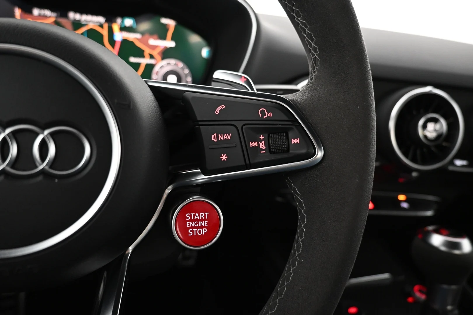 Car Image - 5UaLbhXyJ79Hr3xuVeJkM1