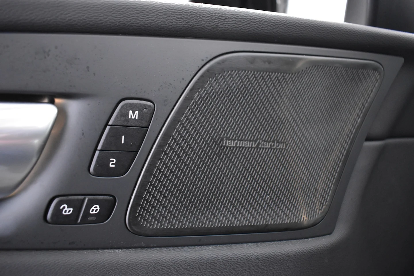 Car Image - 2l8zWTFjzxPQ4ene4M9Mb1