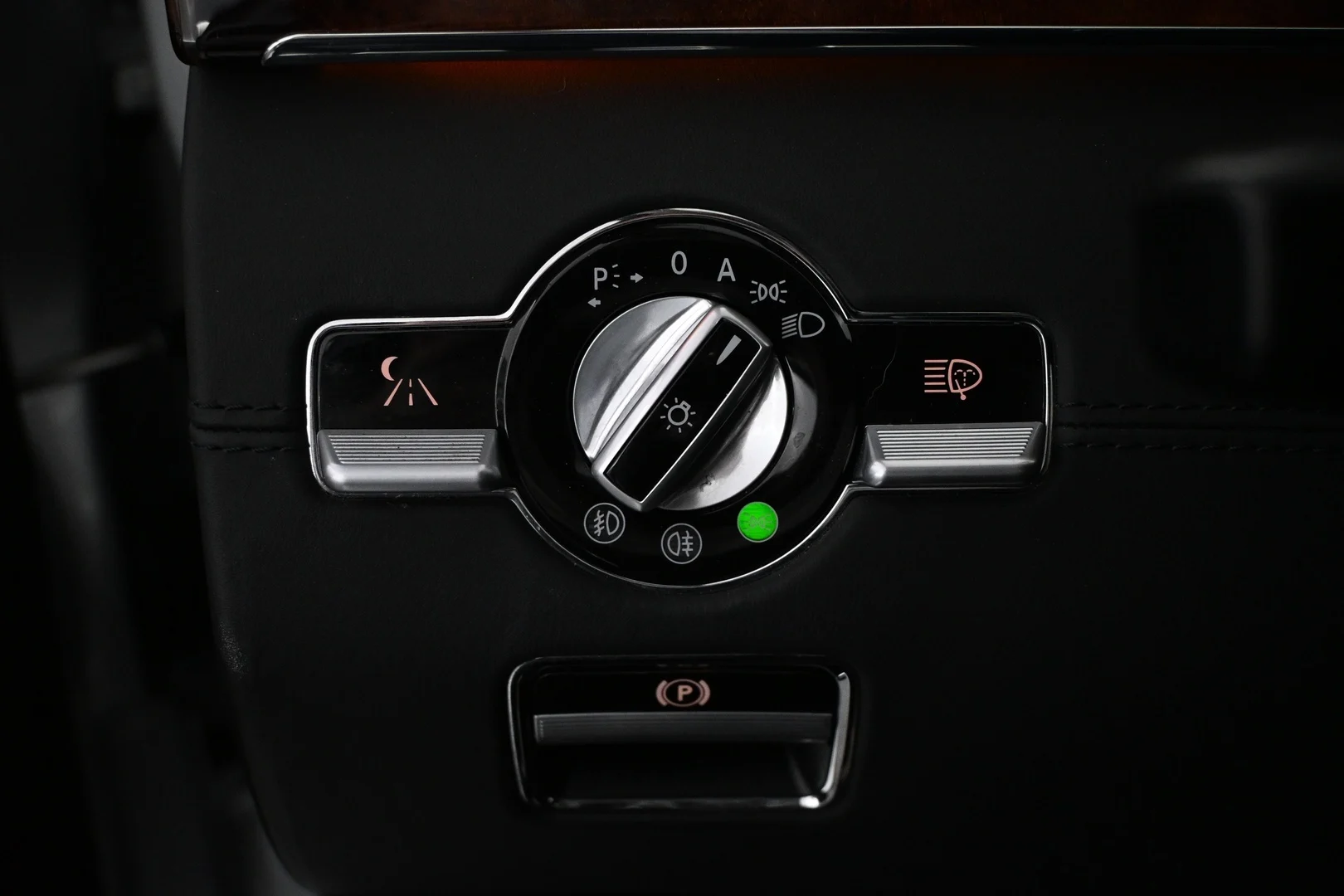 Car Image - 7tEewDUunmshCVIjZRu5lO