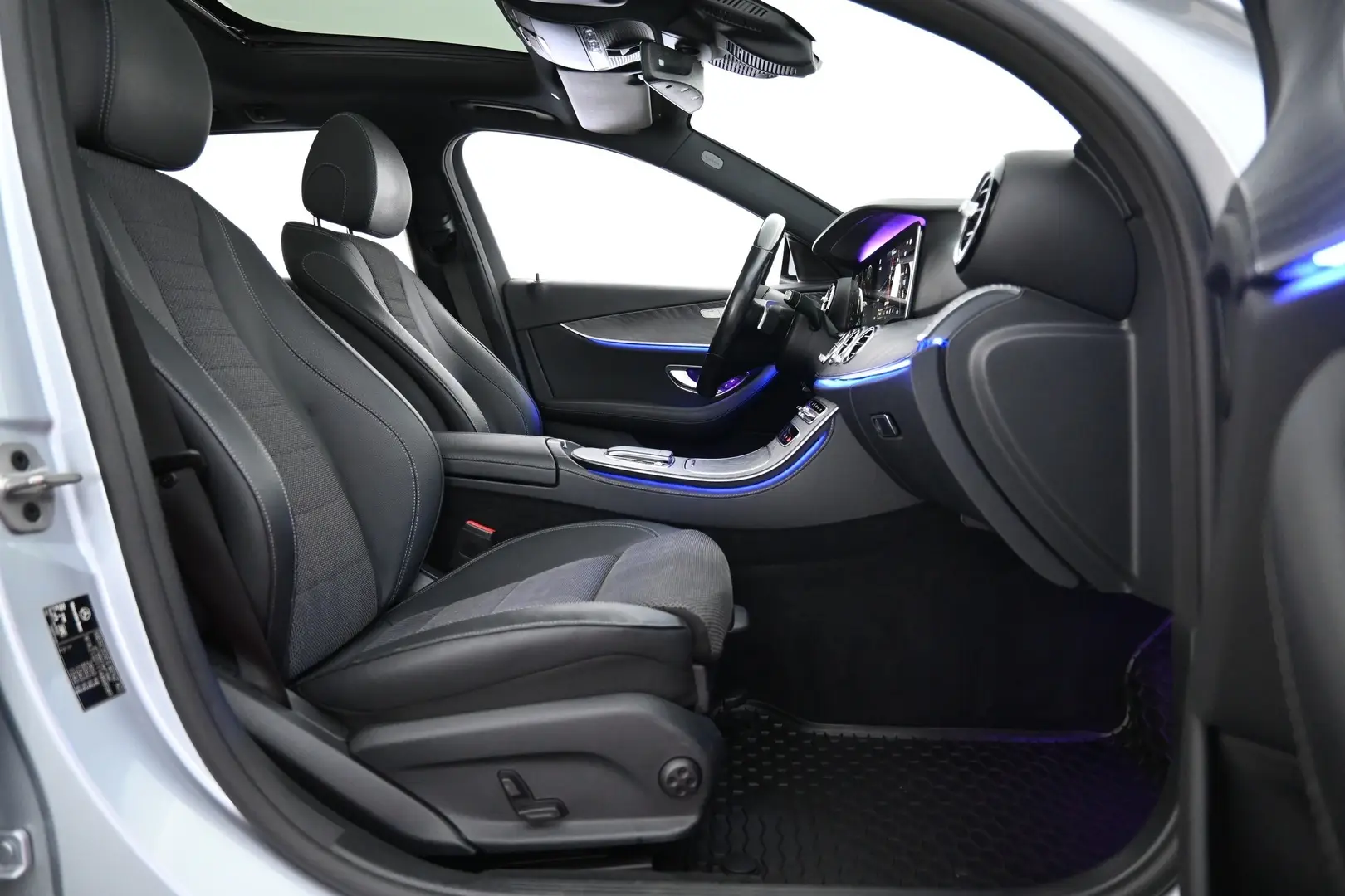 Car Image - 1IfMRQuouA5DKV6YbEFBLR