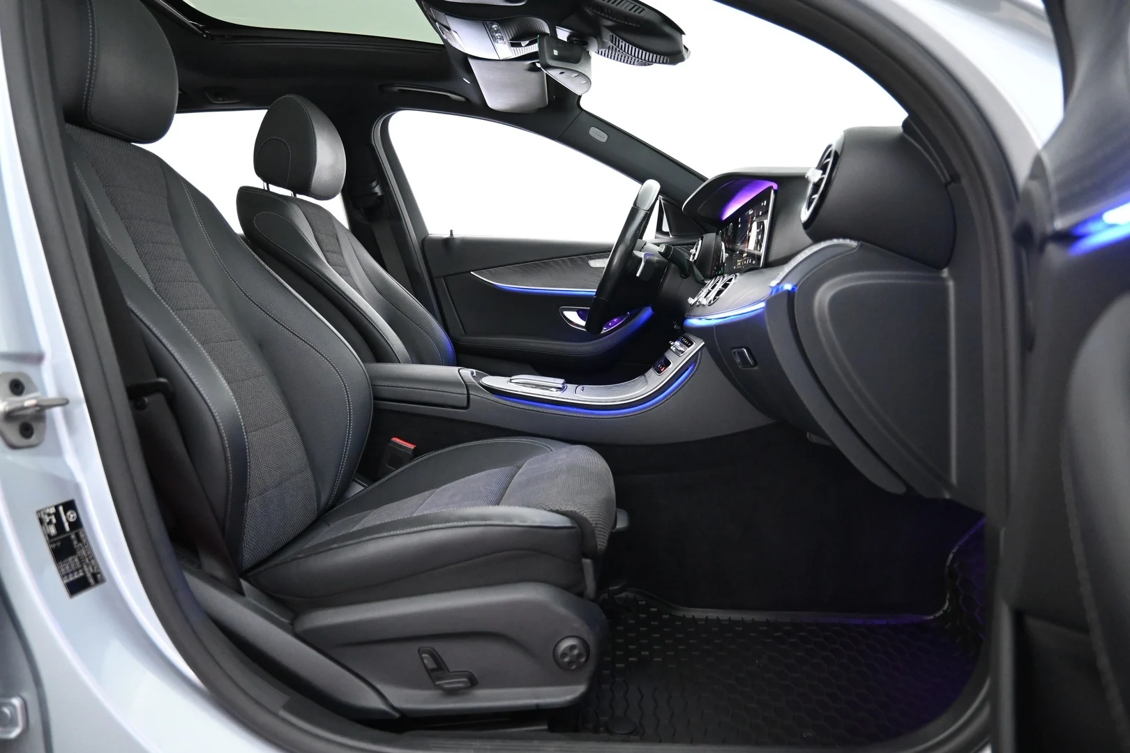 Car Image - 1IfMRQuouA5DKV6YbEFBLR