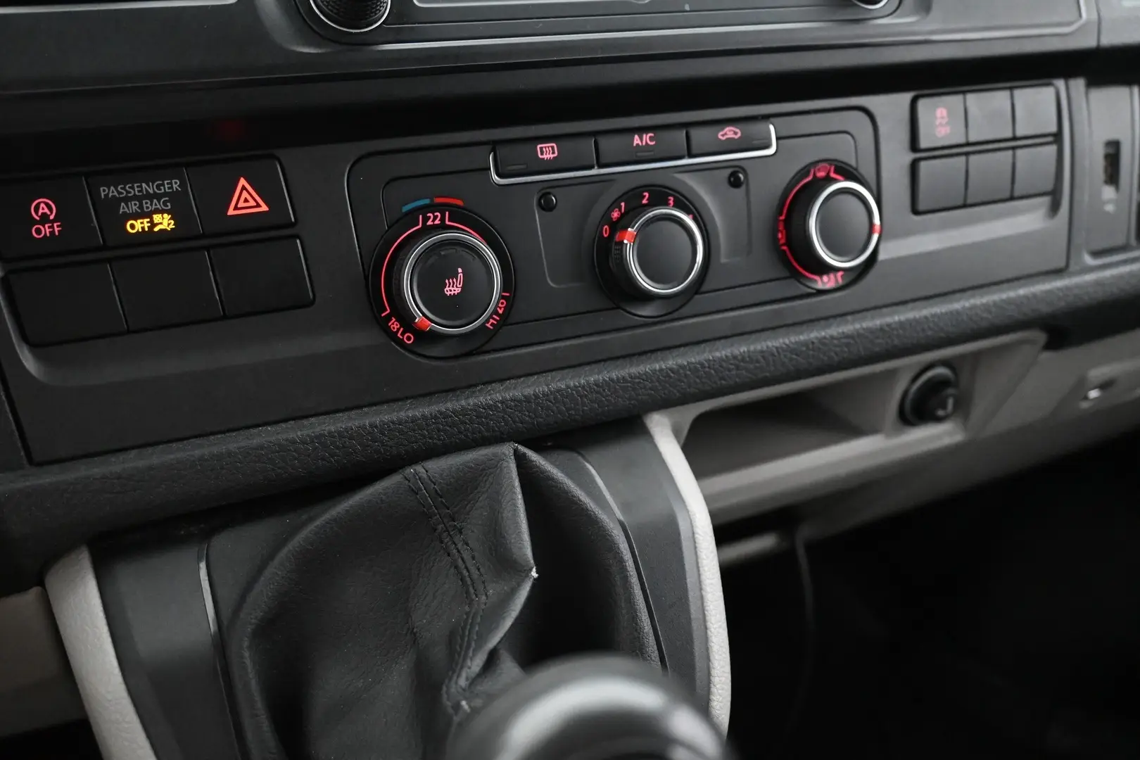 Car Image - AOCwEuwV8adroO3NOK2hh