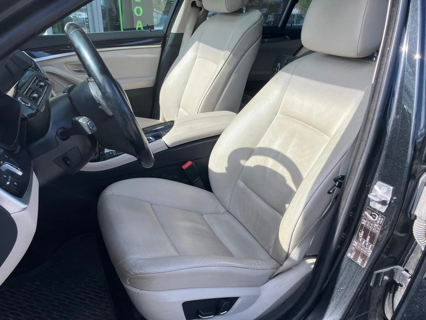 Car Image - 2IUKqYTDwJOGIBfT2Vx3KS