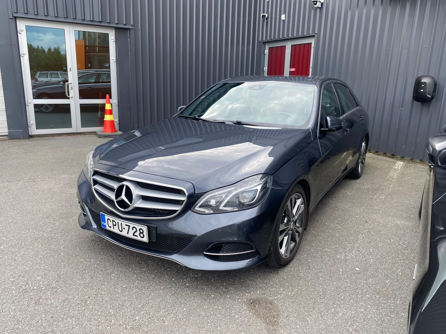 Car Image - 6MErMO4fI3ubWHAtHrFuM3