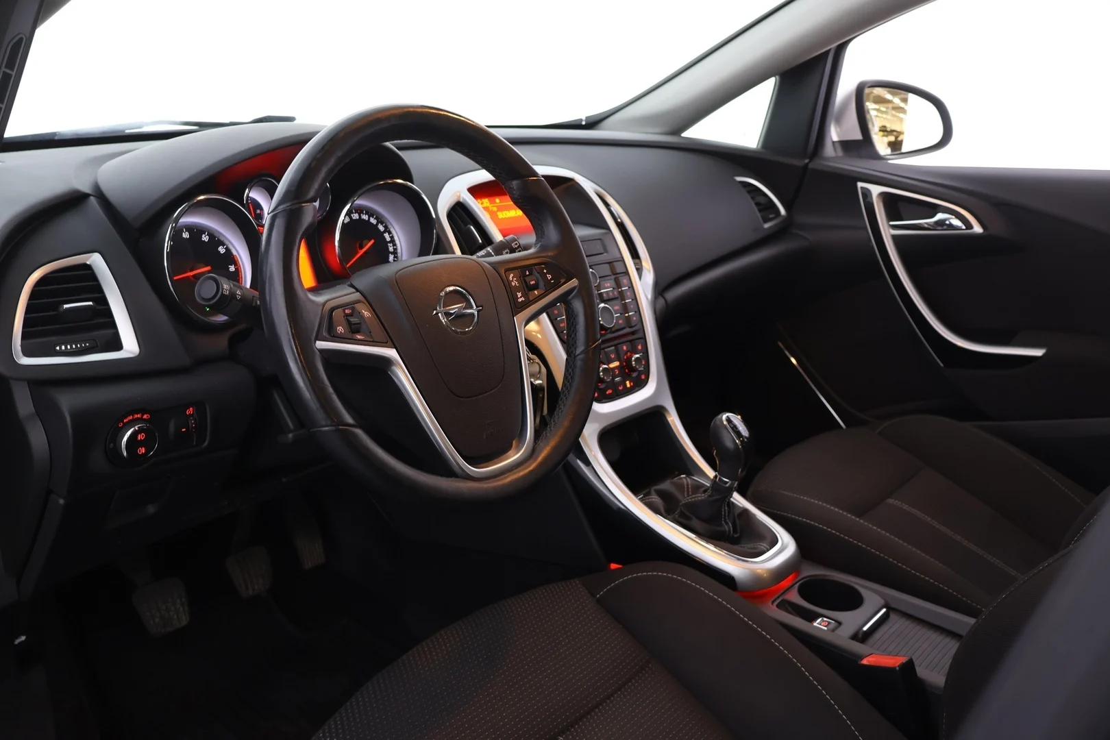 Car Image - 3BvC6M3JVj7XEJ95hCof7Z