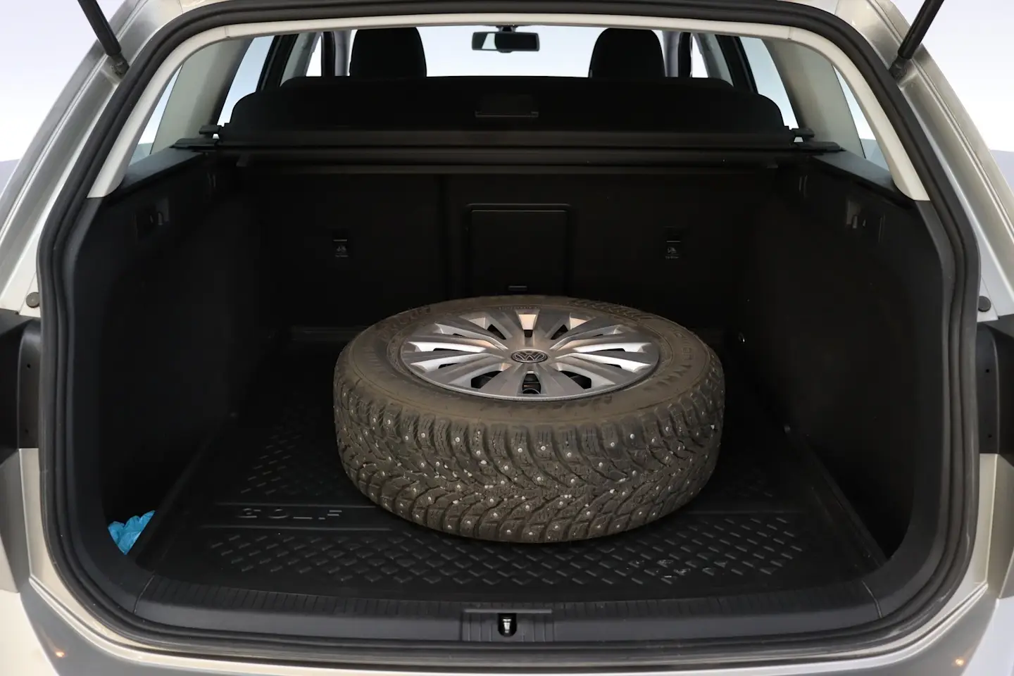 Car Image - 3FR4SZMrhR5EoCoQ1NvX2T