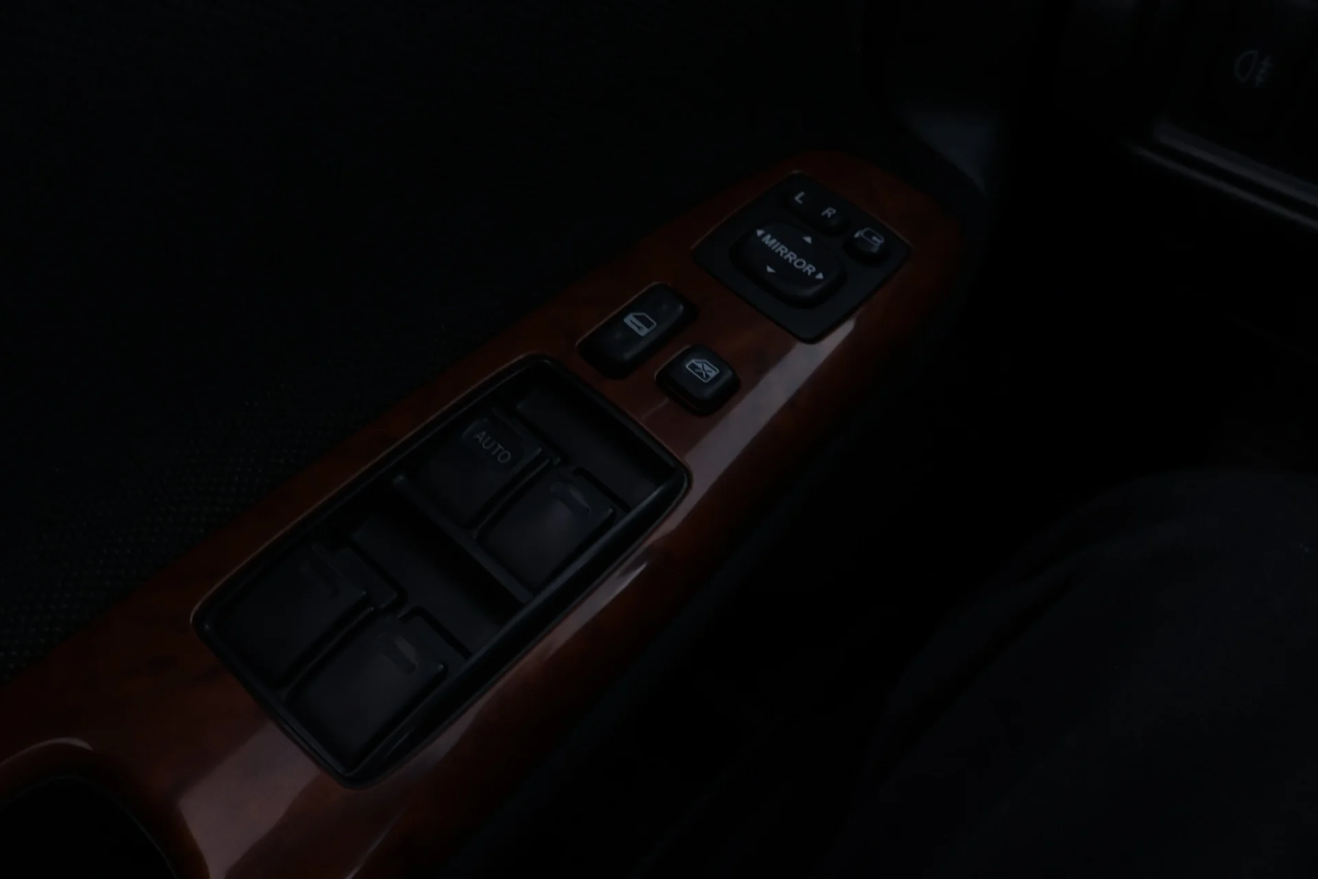 Car Image - 3rfJ7HW2PKmB9lzoXJnuSM