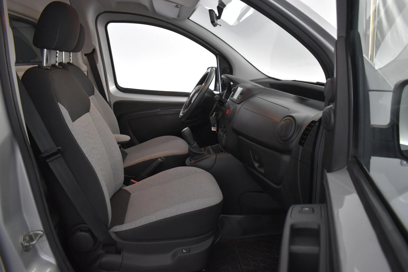 Car Image - 2xJPEavCjOPXiBxy7RZ3Db