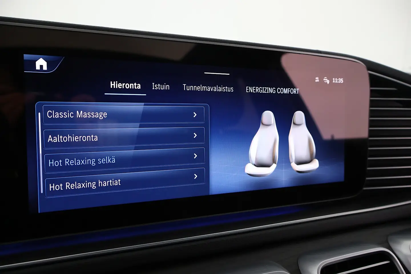 Car Image - zSMg2ikQm8q8U04Lr5DDN