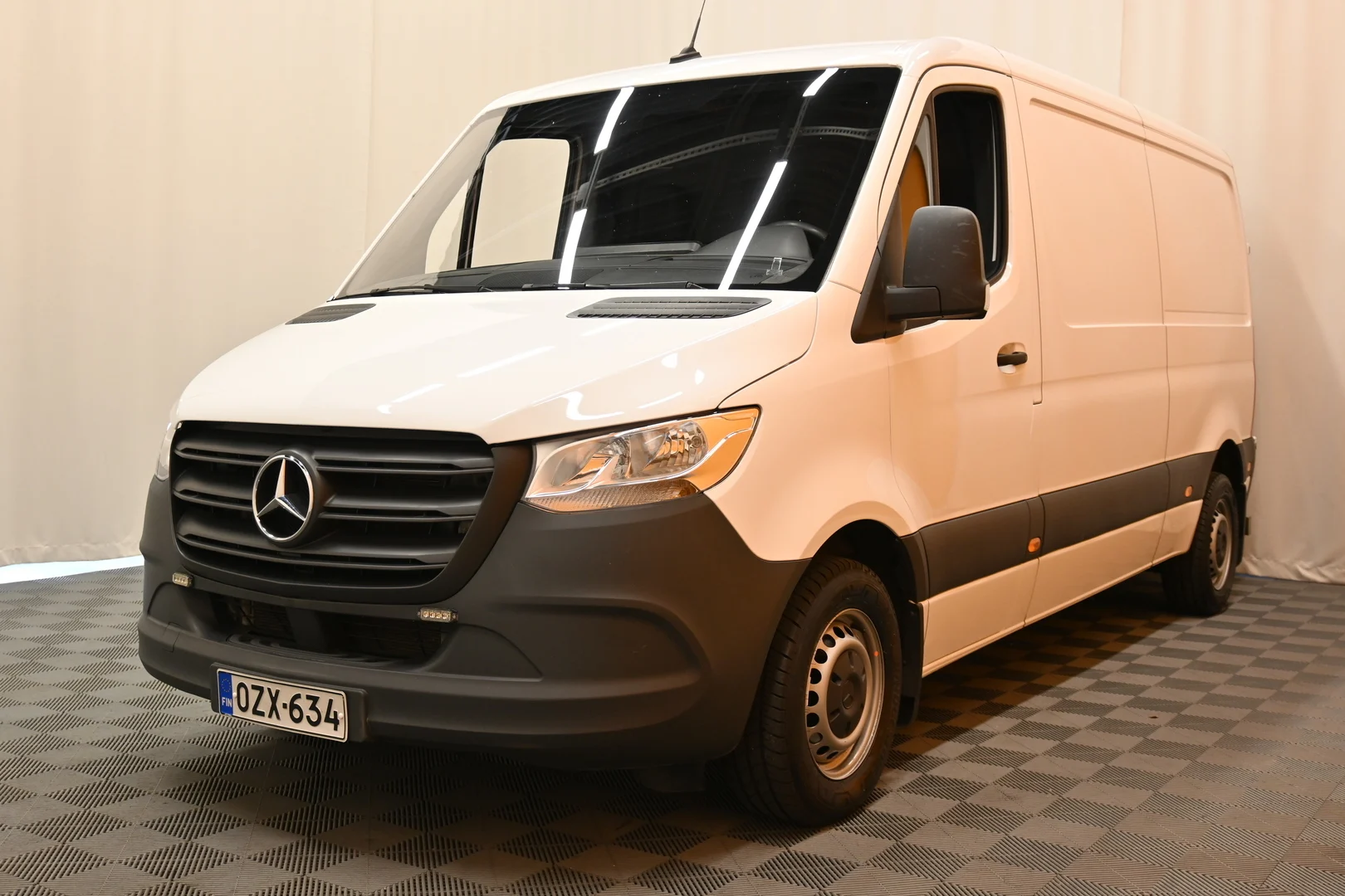 Car Image - 6VcECN1ZdWg6bcgqTQwB5p