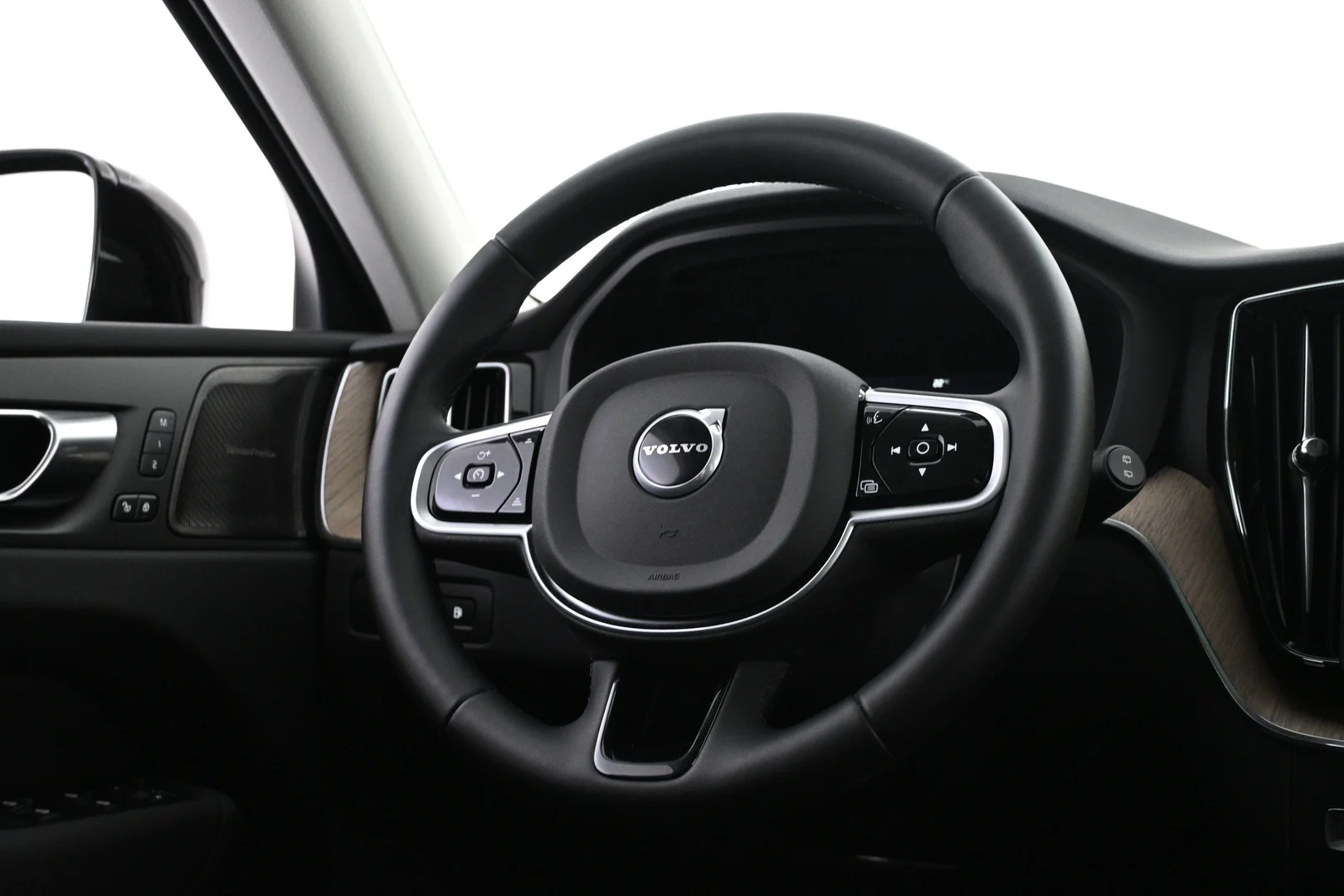 Car Image - 2Ts7LqrkcW1aGPR8OdzNBJ