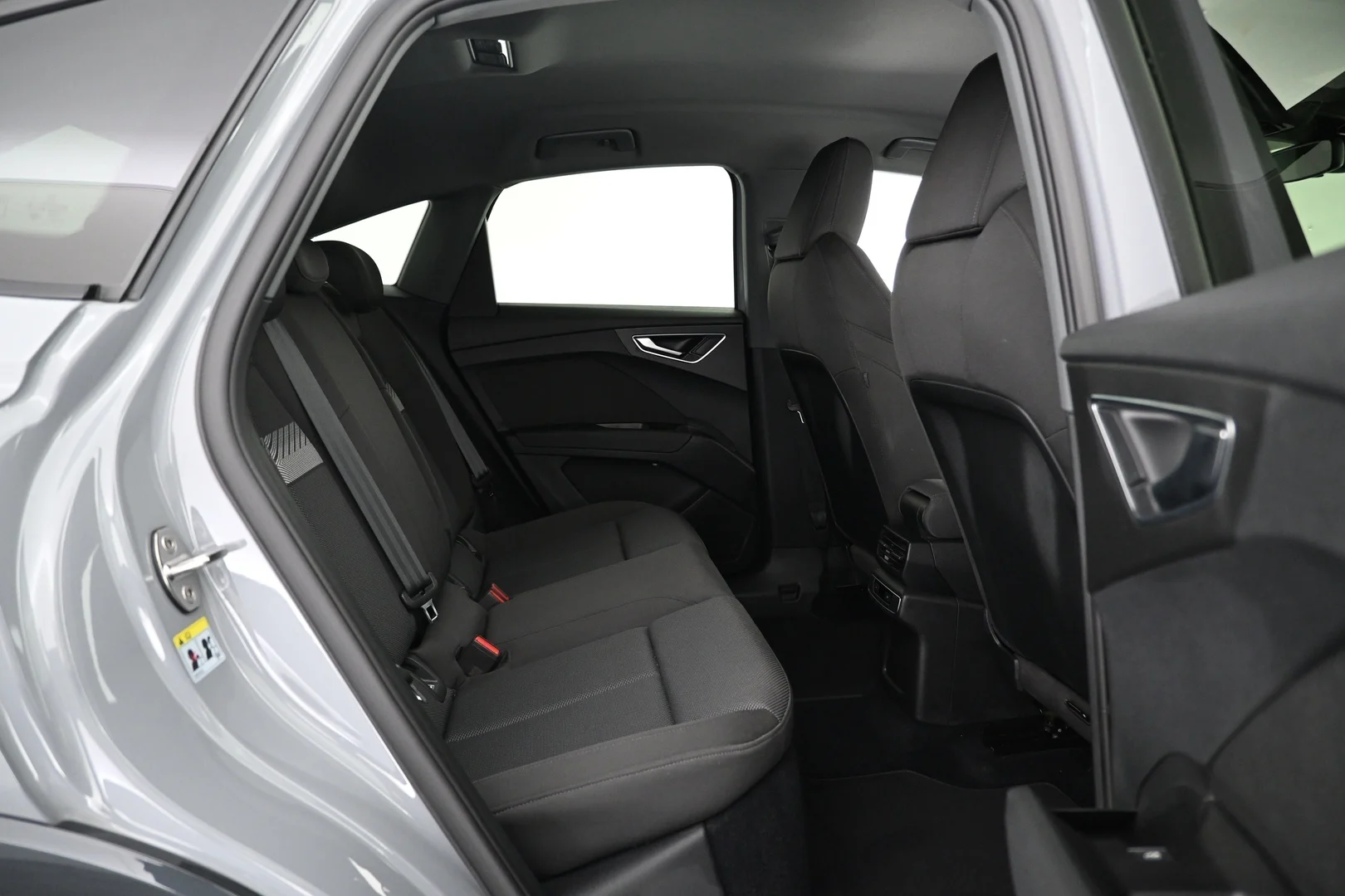 Car Image - 18gJPAwguVAKGDuuC7q7Z2