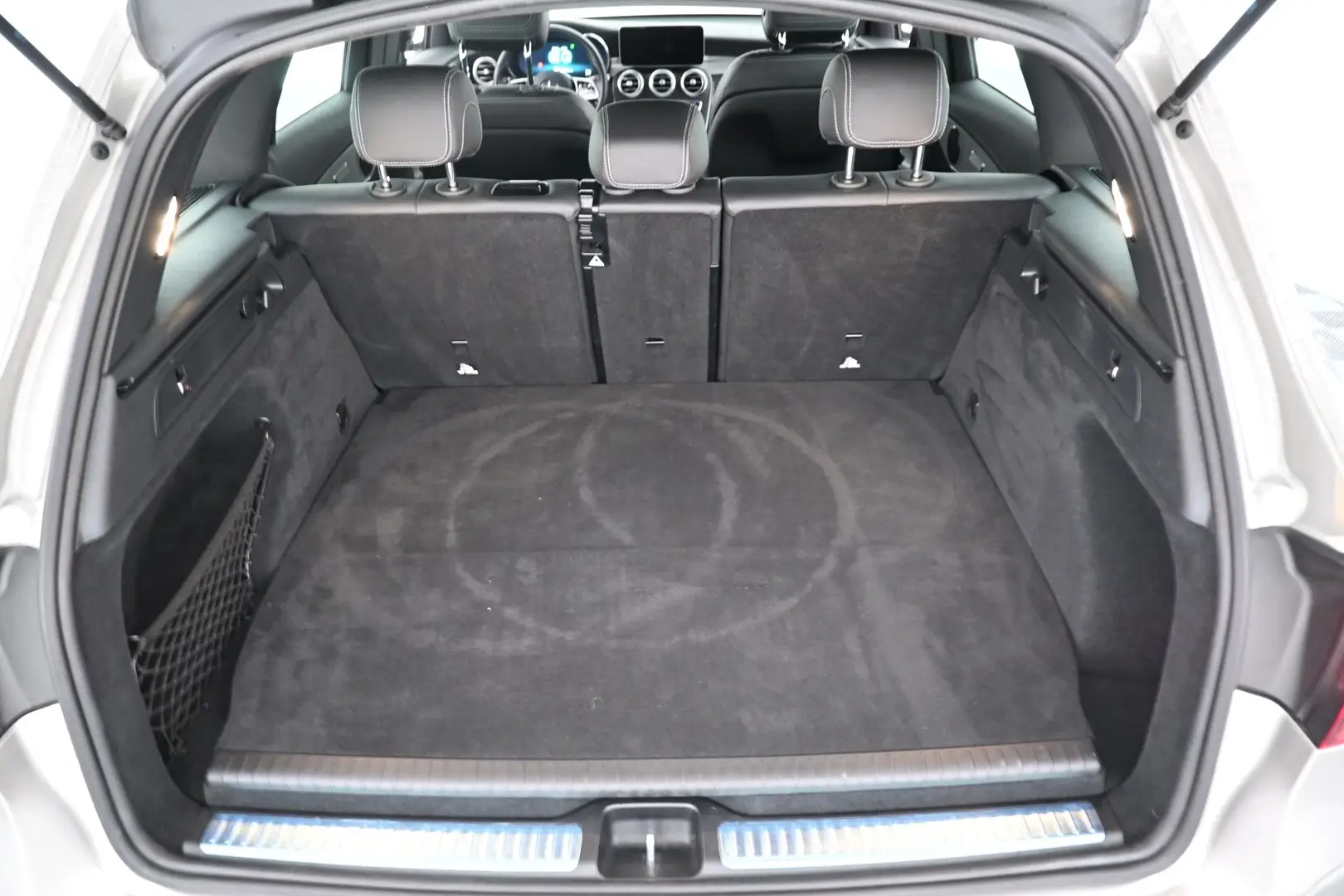 Car Image - 5zOW3G9IP04ZiOCHM1ZoxI
