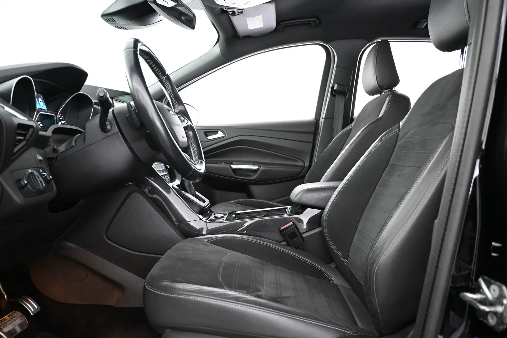 Car Image - 1pkkfTVuoubDaeg6lwfKQo