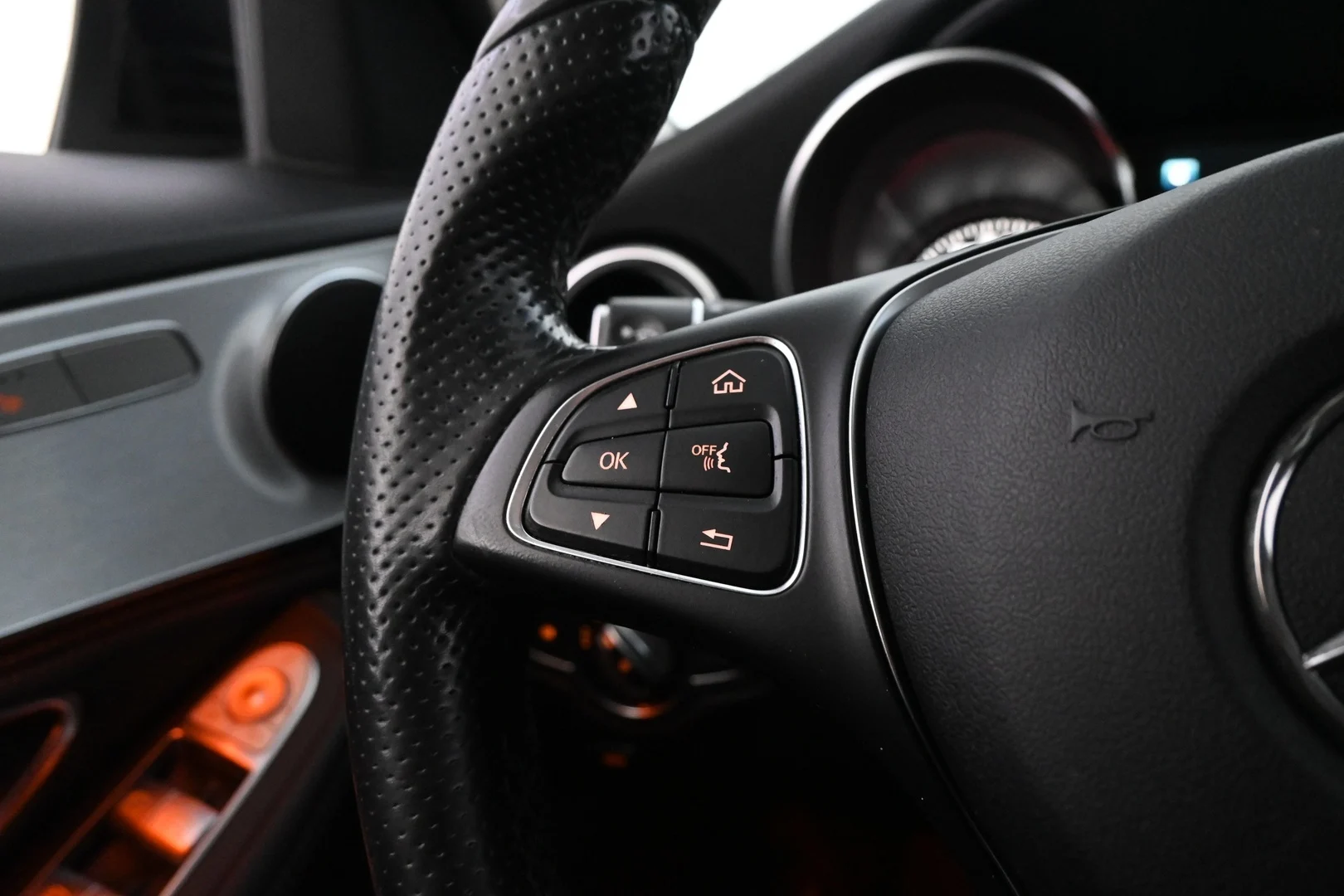 Car Image - 4xEfdhsmjQLMJRdjxtNx4q